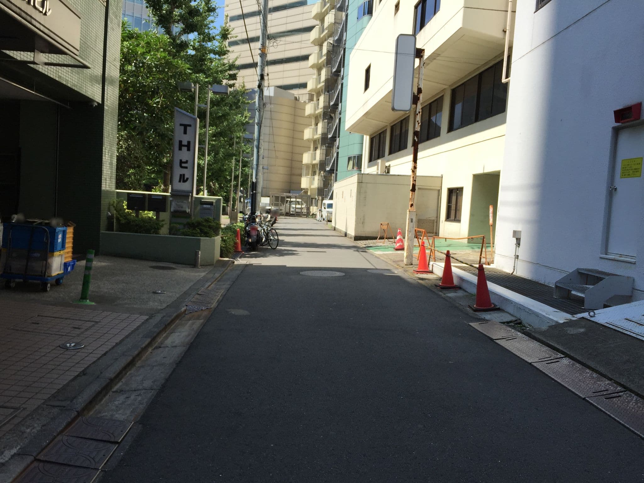 Street view near 景雲荘, Tokyo — © gwalker7 (CC BY-SA · Mapillary)
