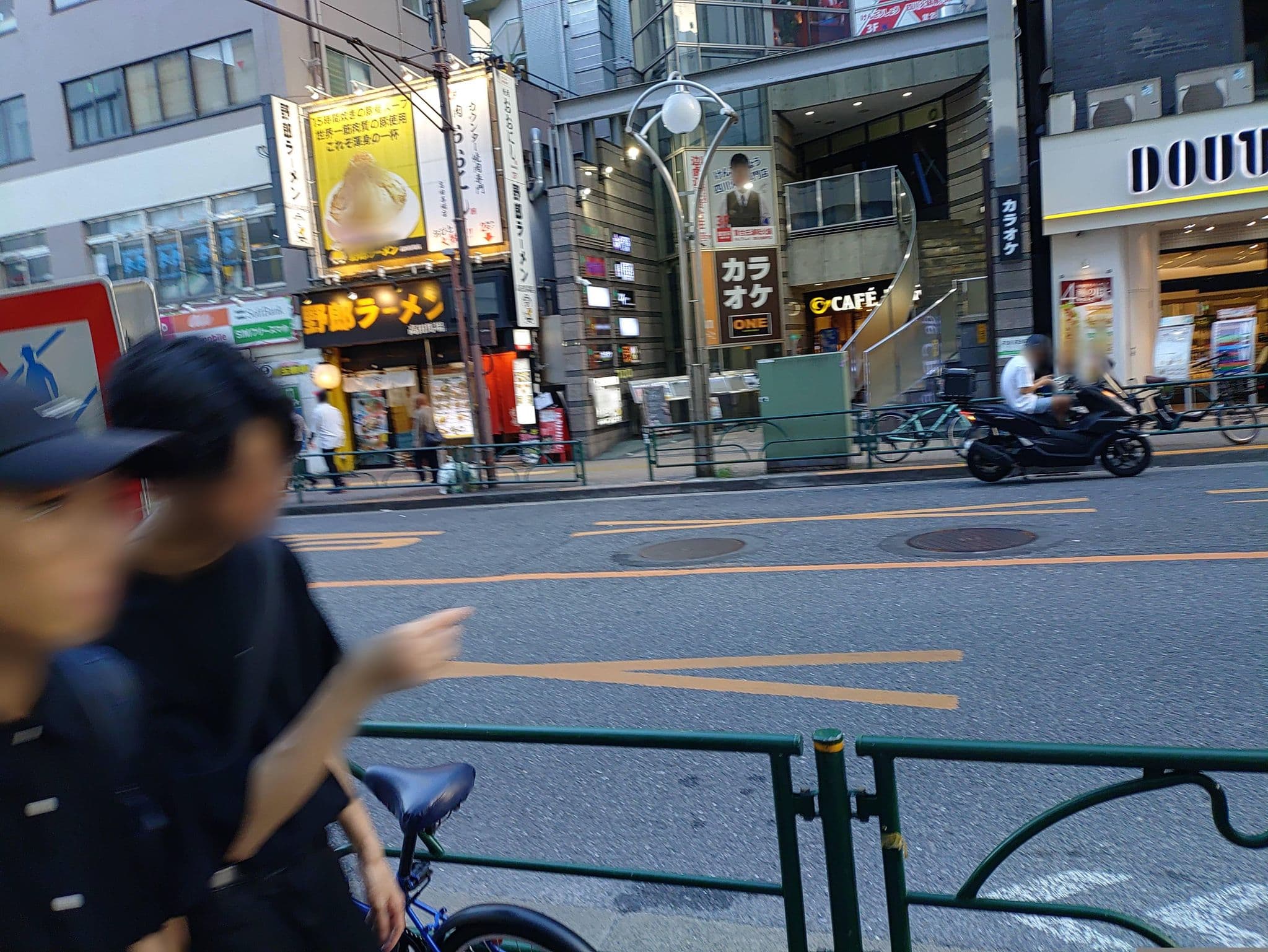 Street view near シフト, Shimo’ochiai — © kojiroucircle (CC BY-SA · Mapillary)