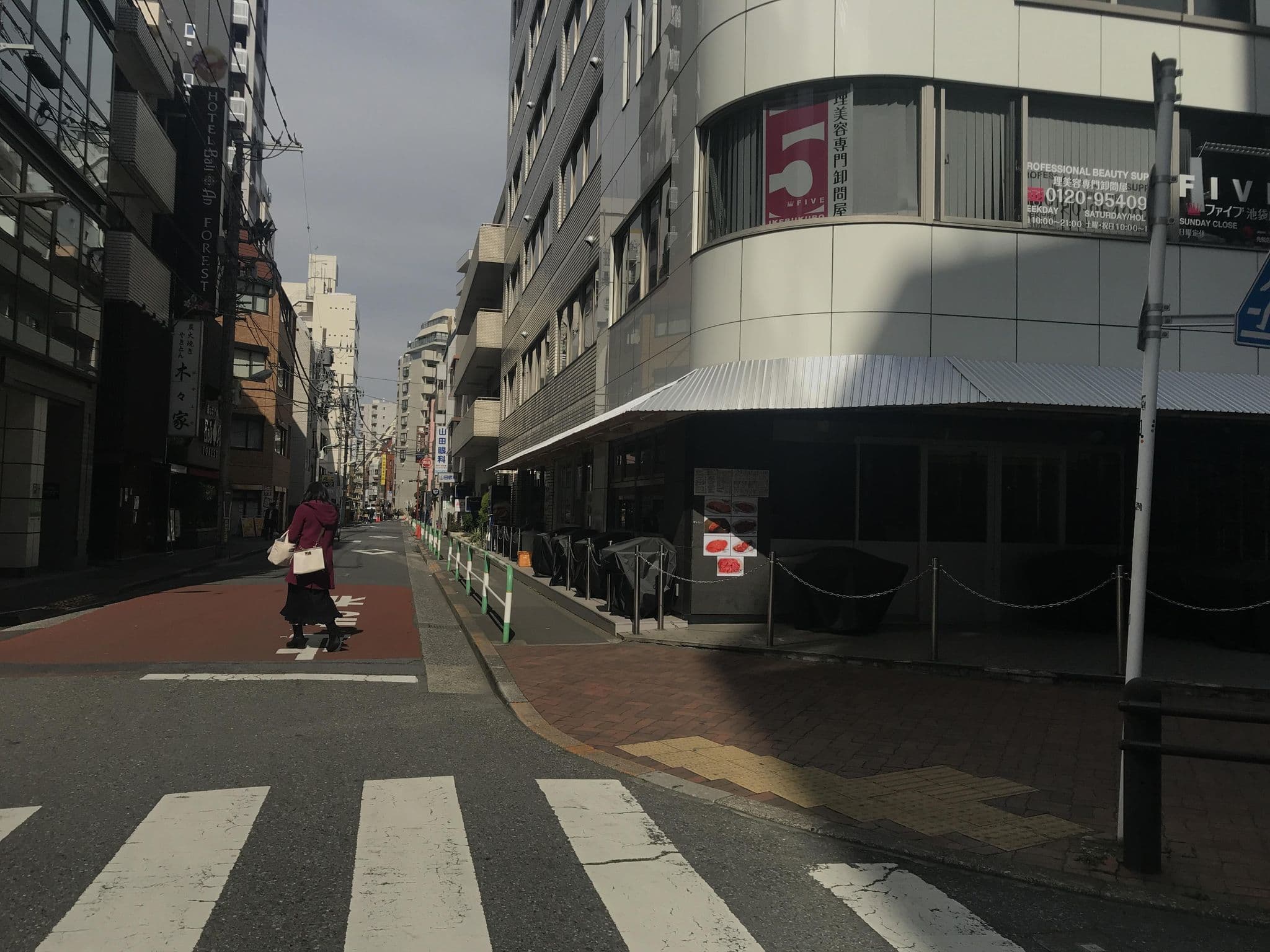 Street view near バリアンフォレスト池袋西口店, Ikebukuro — © musashino5 (CC BY-SA · Mapillary)