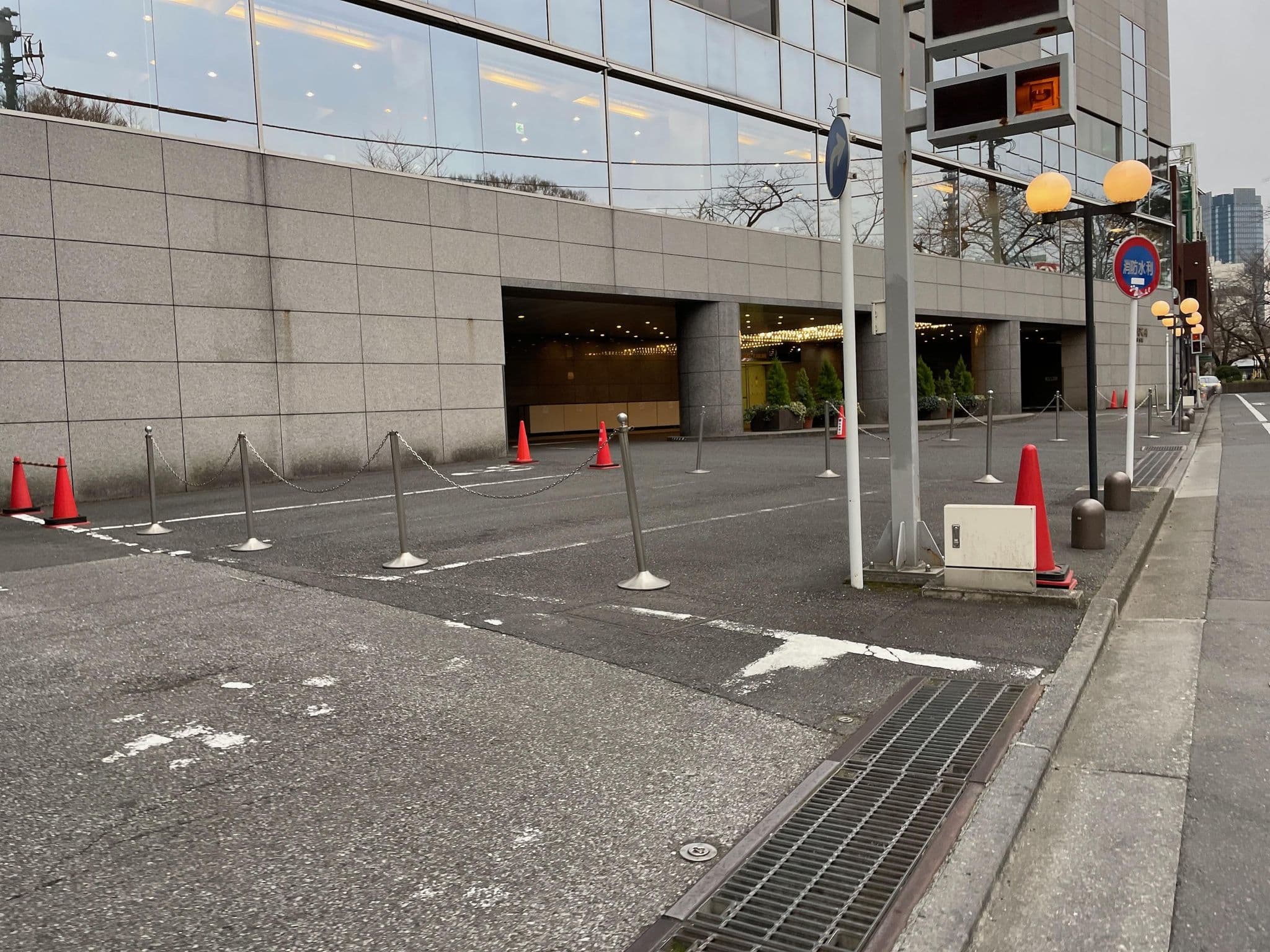 Street view near アルカディア市ヶ谷 私学会館, Ichigaya-honmurachō — © musashino5 (CC BY-SA · Mapillary)