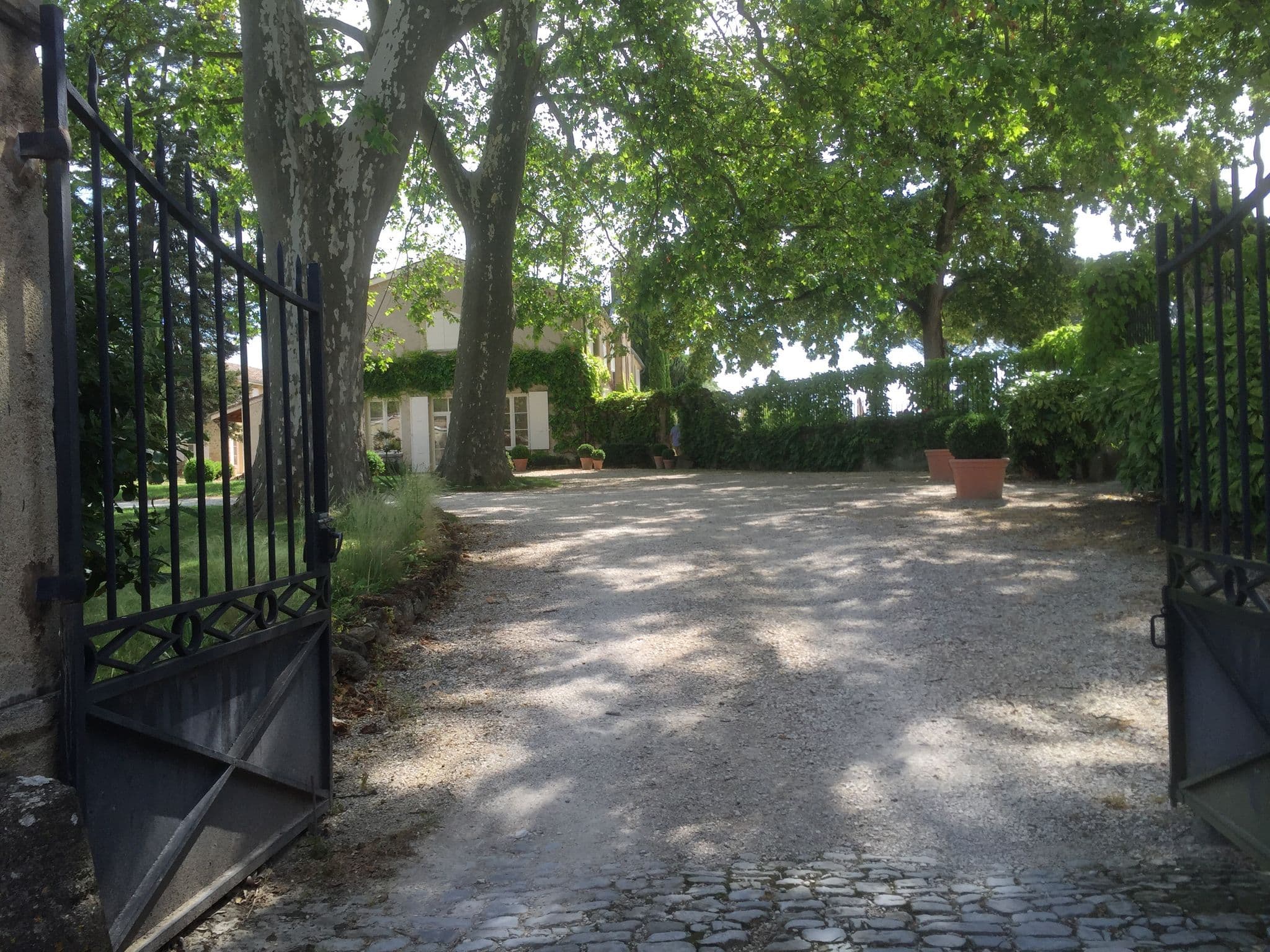 Street view near Domaine de Vincenti, Crest — © zimmy (CC BY-SA · Mapillary)