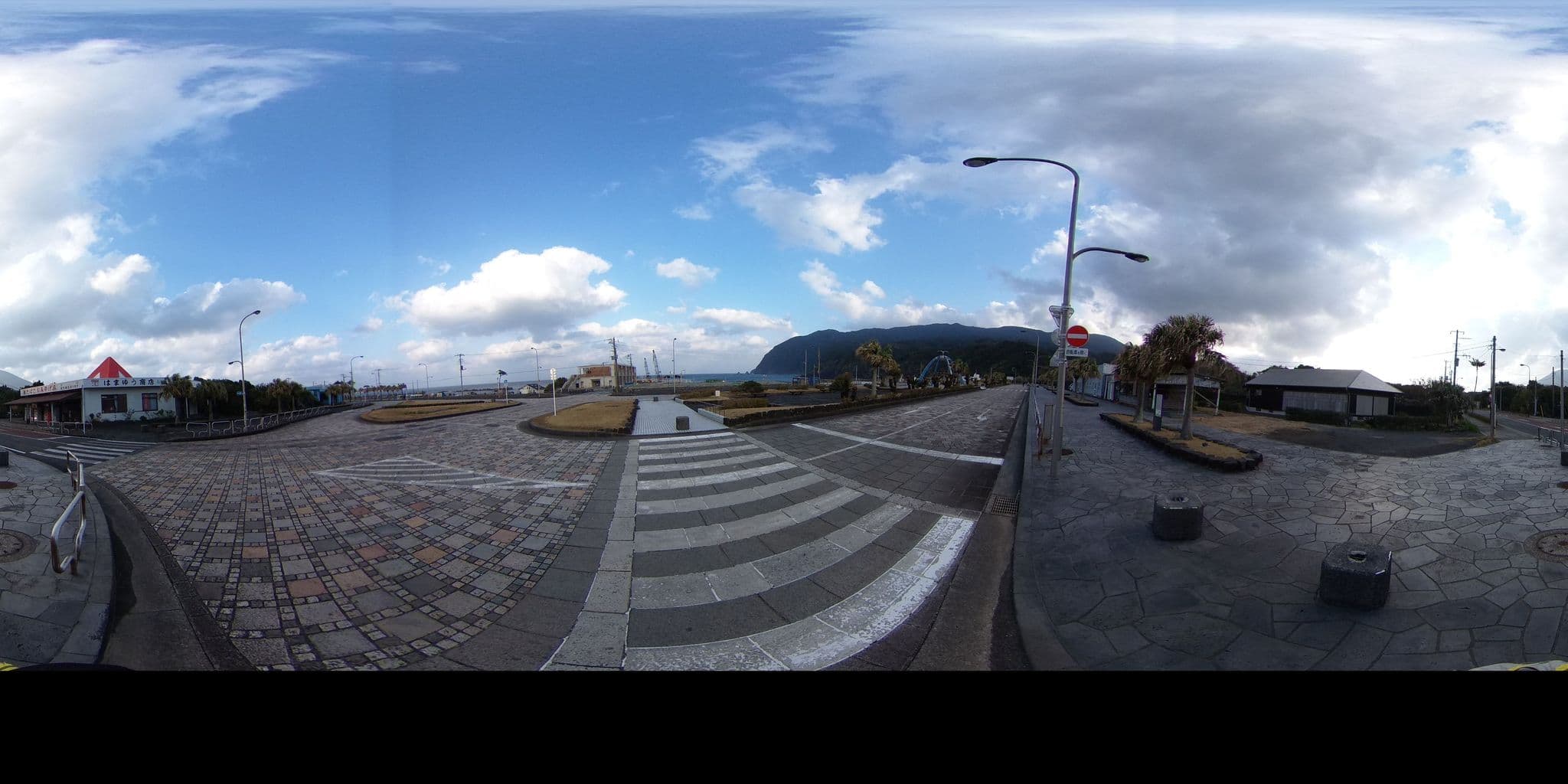 Street view near ハッチー・ジョーズ・ホステル, Hachijō — © mura (CC BY-SA · Mapillary)
