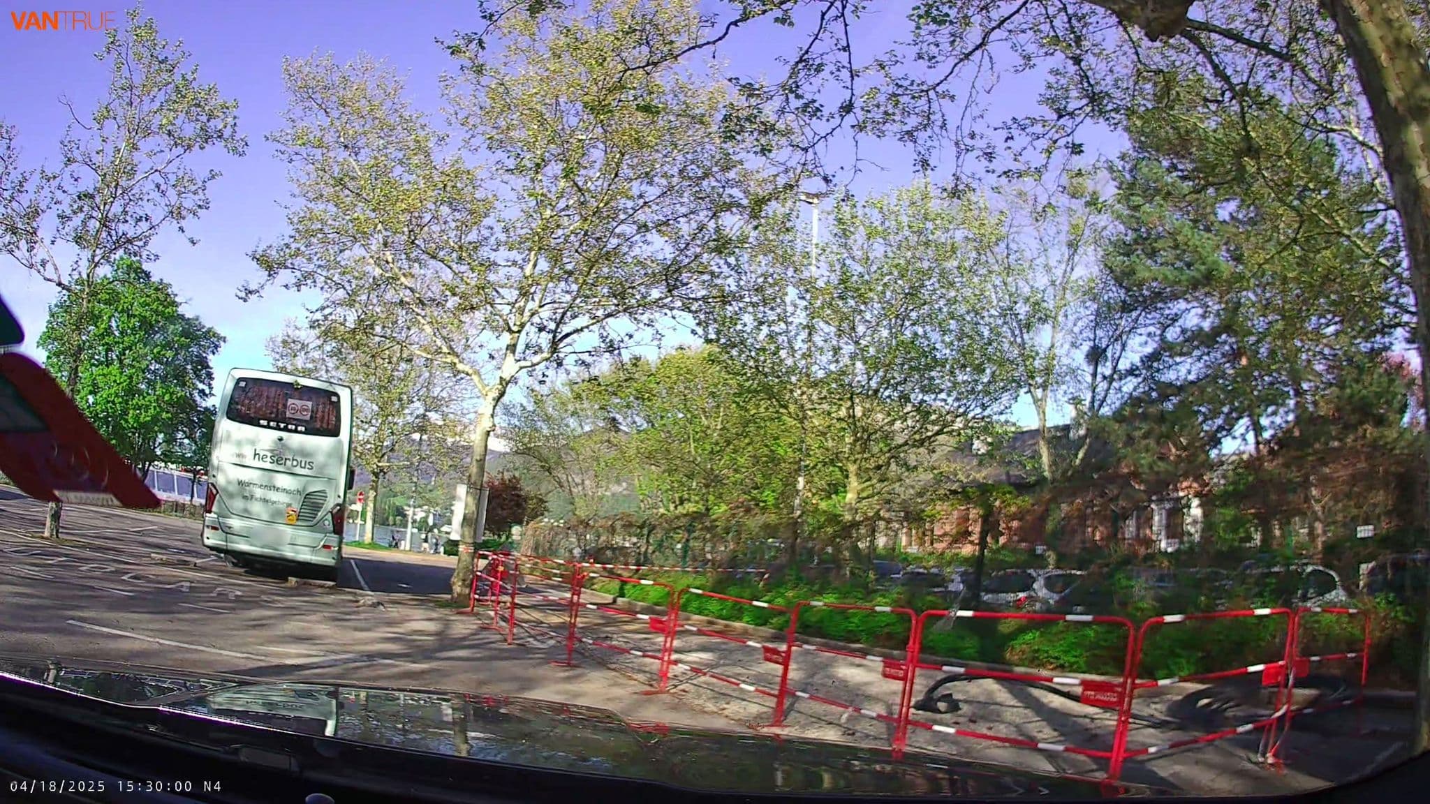 Street view near Hôtel de Savoie, Annecy — © fcignat (CC BY-SA · Mapillary)