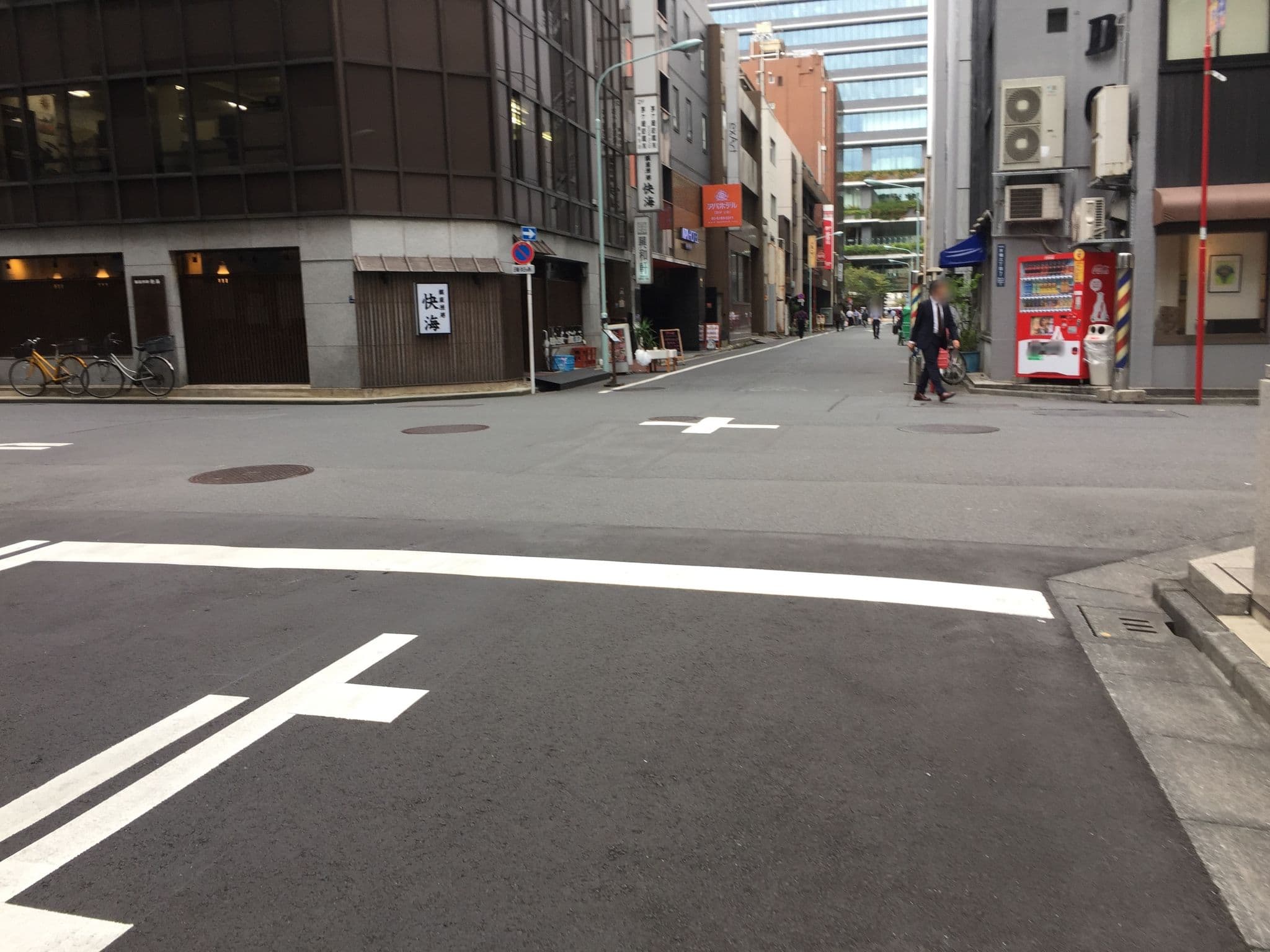 Street view near ホテルインターゲート東京 京橋, Hatchōbori — © gwalker7 (CC BY-SA · Mapillary)