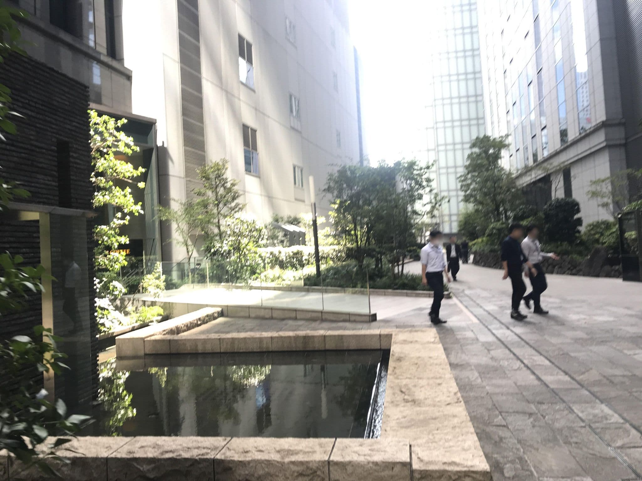 Street view near シャングリ・ラ ホテル東京, Nihonbashi-Kayabachō — © musashino5 (CC BY-SA · Mapillary)