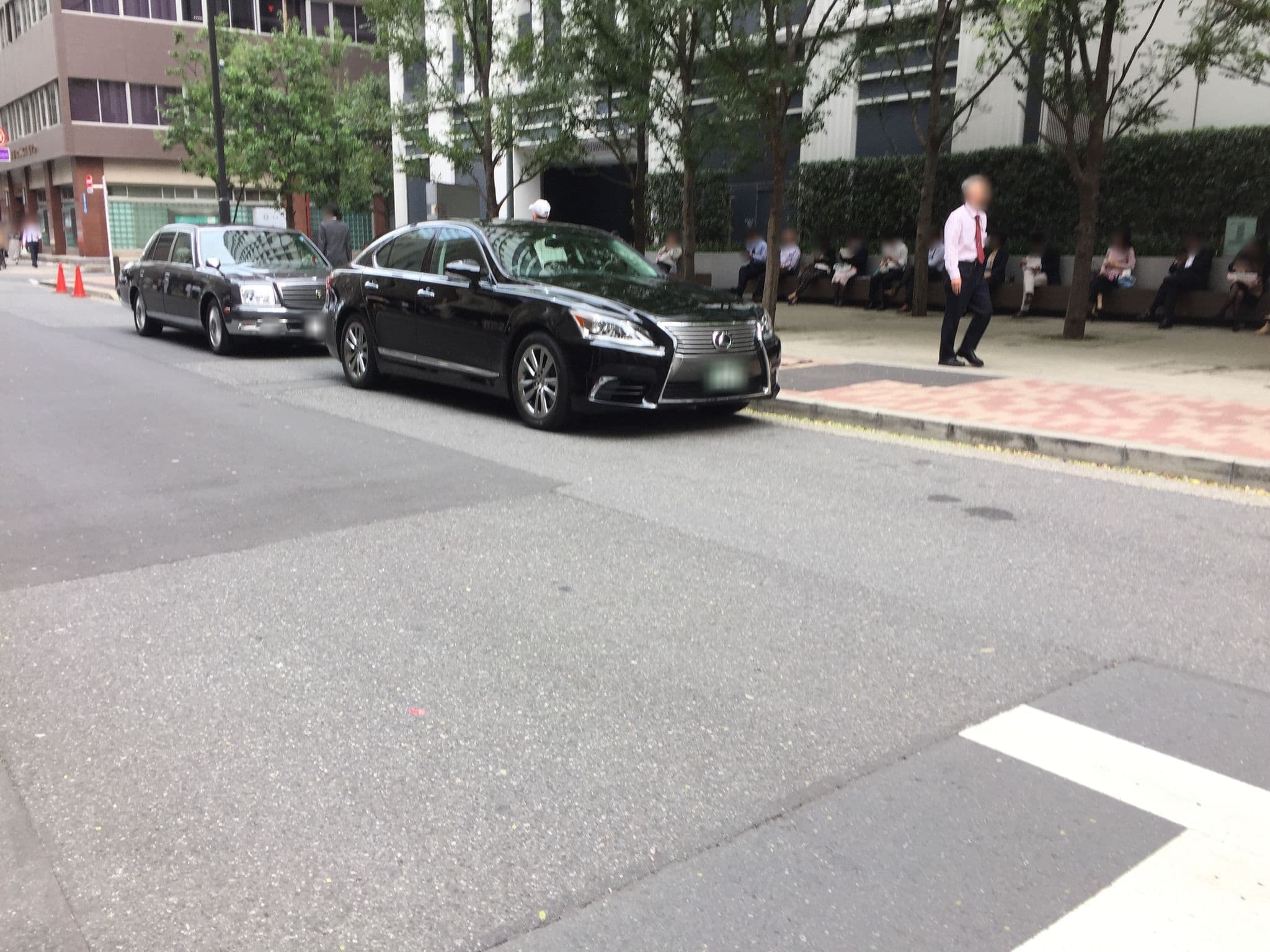 Street view near ホテル紅や東京営業所, Nihonbashi-Kayabachō — © gwalker7 (CC BY-SA · Mapillary)