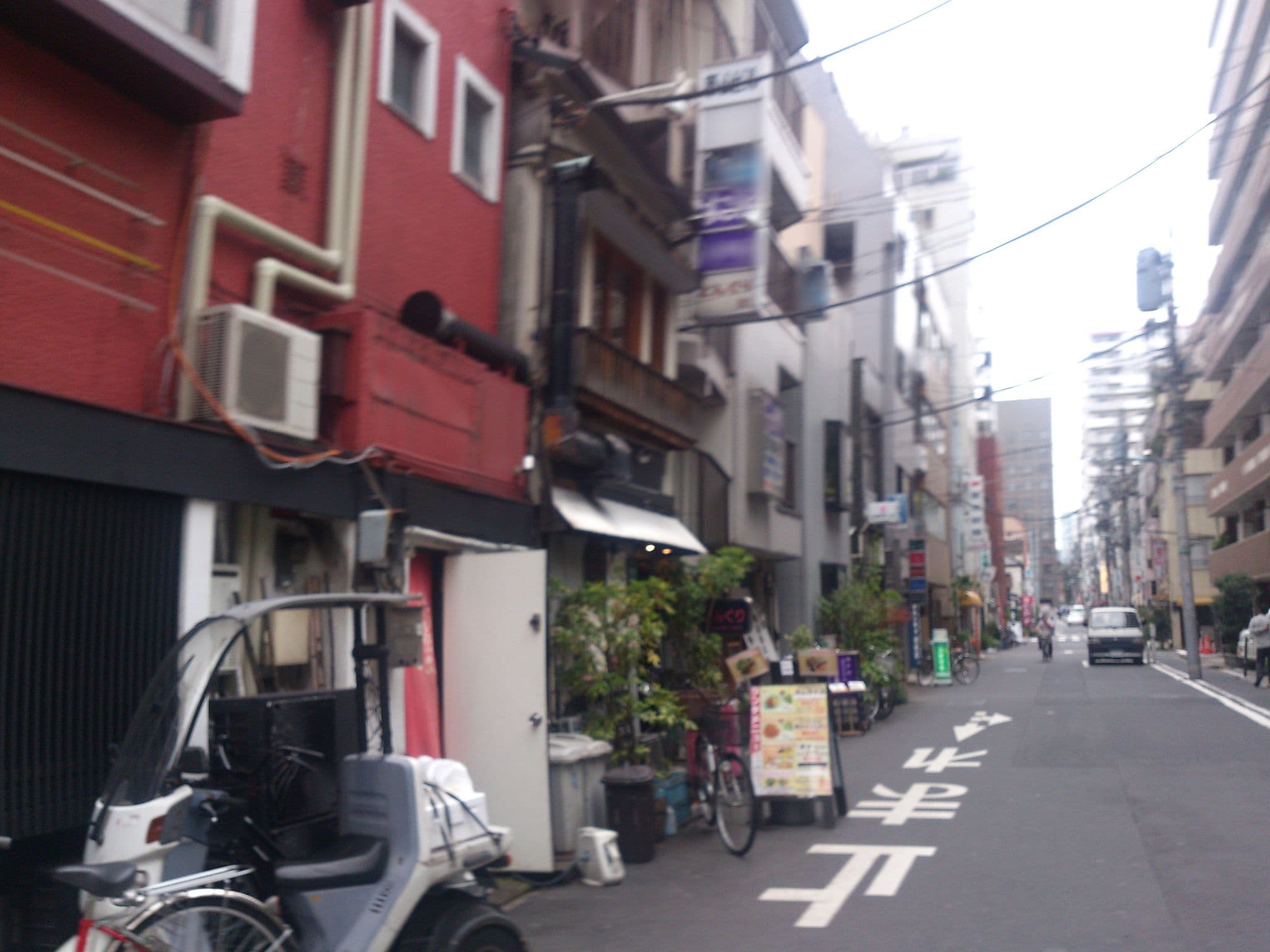 Street view near コンドミニアム欅庵, Nihonbashi-Kayabachō — © higa4 (CC BY-SA · Mapillary)