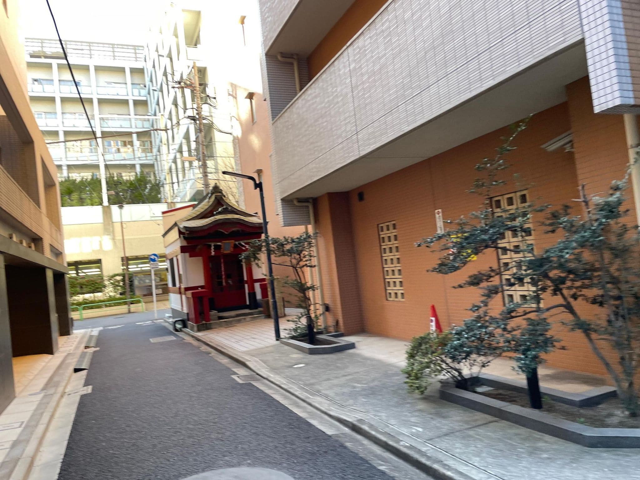 Street view near ニューセントラルホテル, Kanda-awajichō — © musashino5 (CC BY-SA · Mapillary)