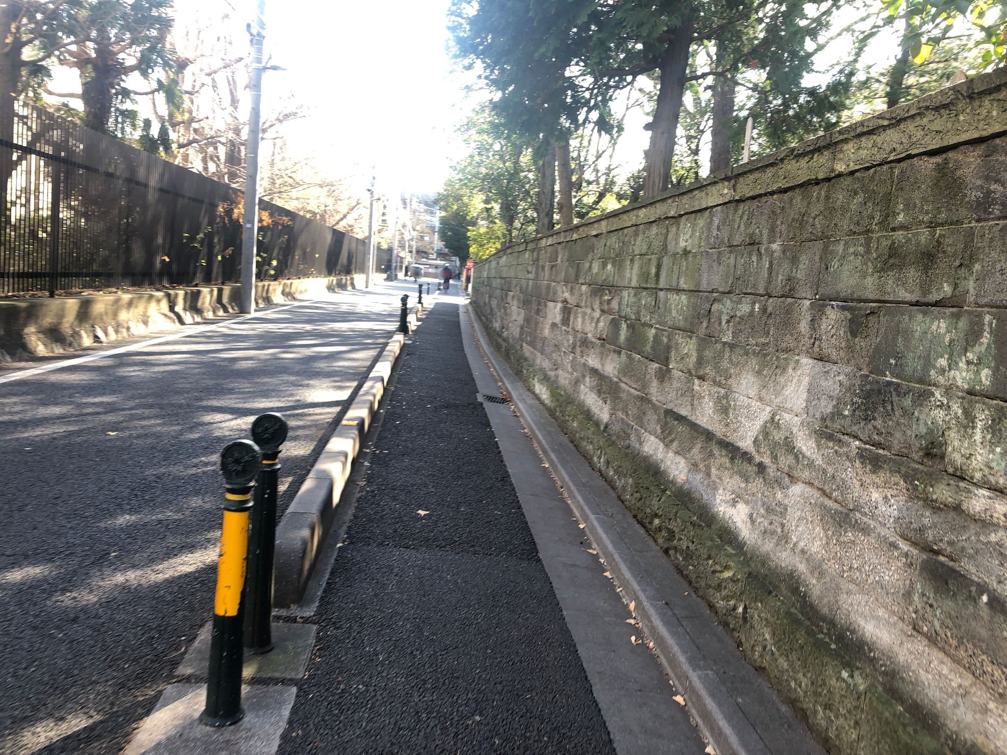 Street view near 更新館, Nezu — © veronika7753191 (CC BY-SA · Mapillary)