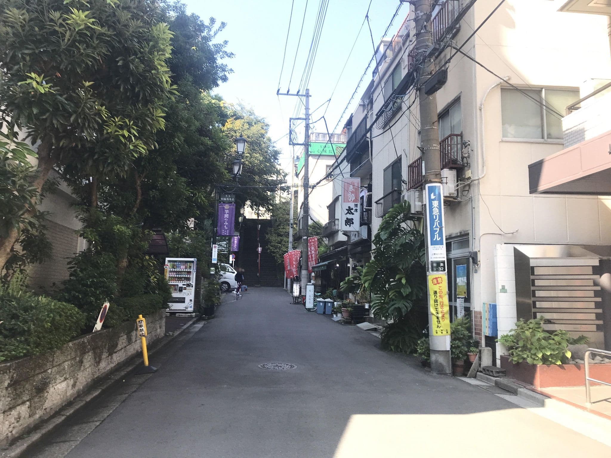 Street view near Hotel Patio, Yushima — © musashino5 (CC BY-SA · Mapillary)