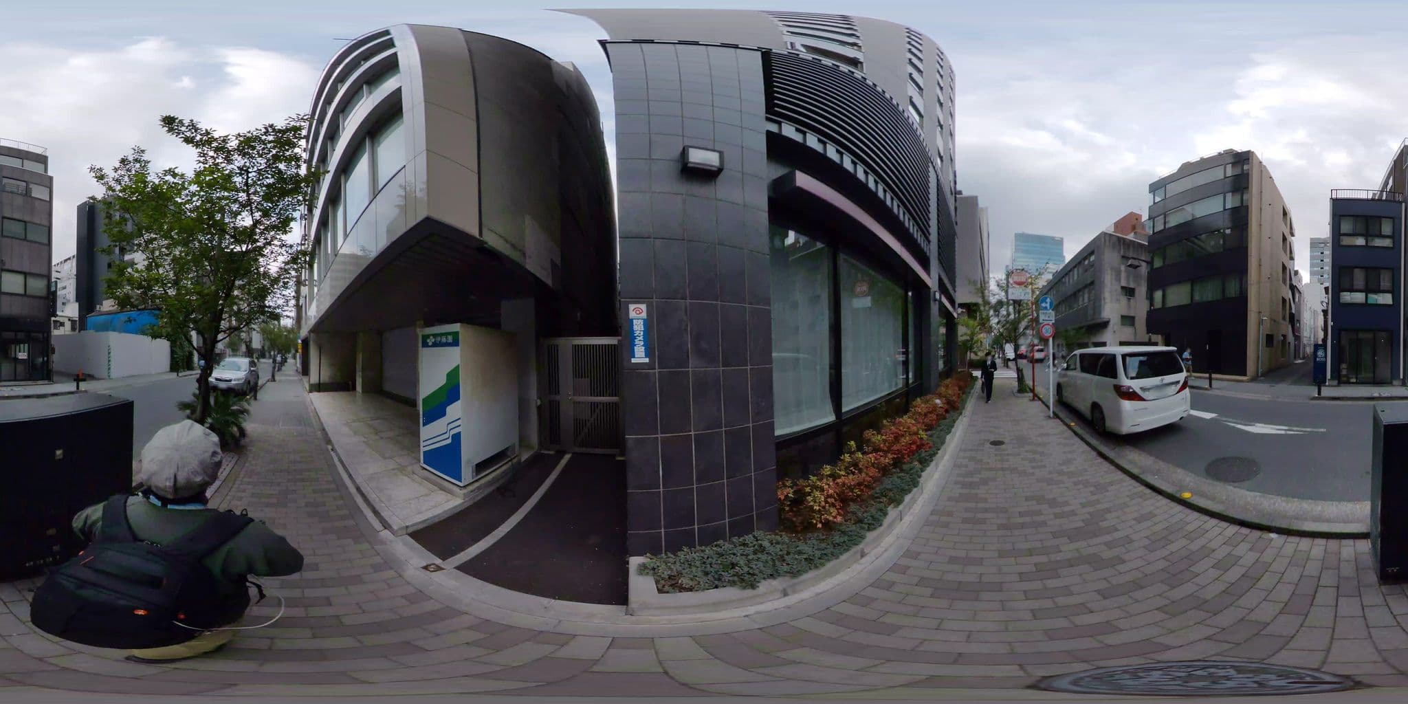 Street view near ホテル かずさや (HOTEL KAZUSAYA), Iwamotochō — © mura (CC BY-SA · Mapillary)
