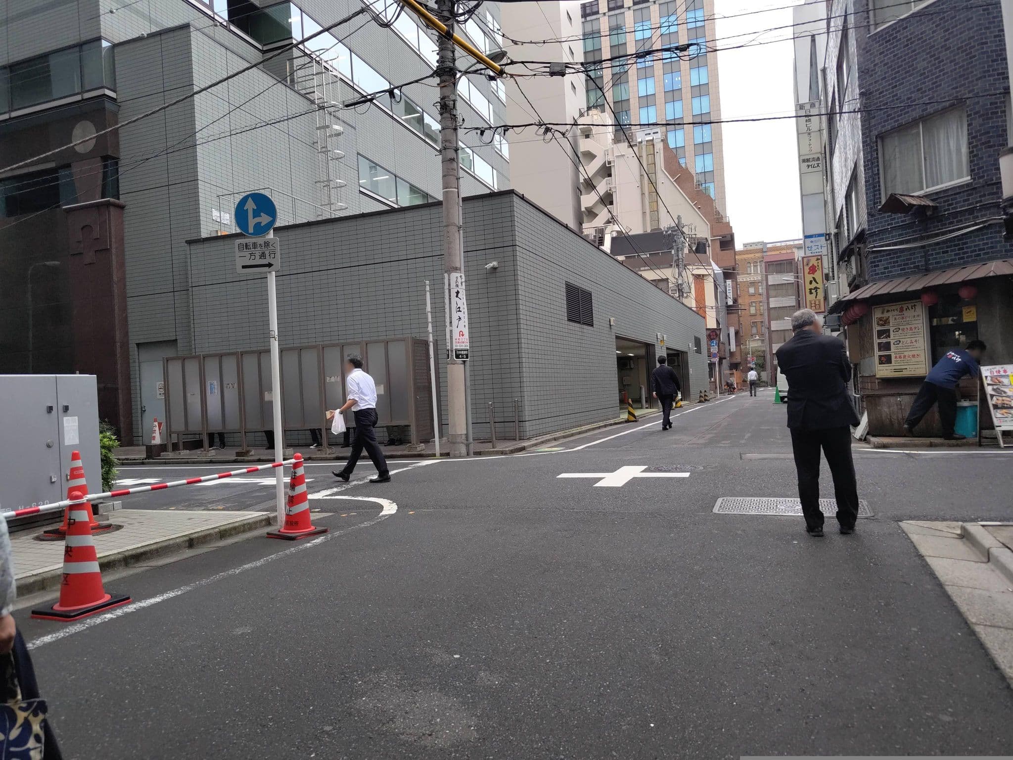Street view near Gate Stay Premium 日本橋, Iwamotochō — © komali2 (CC BY-SA · Mapillary)