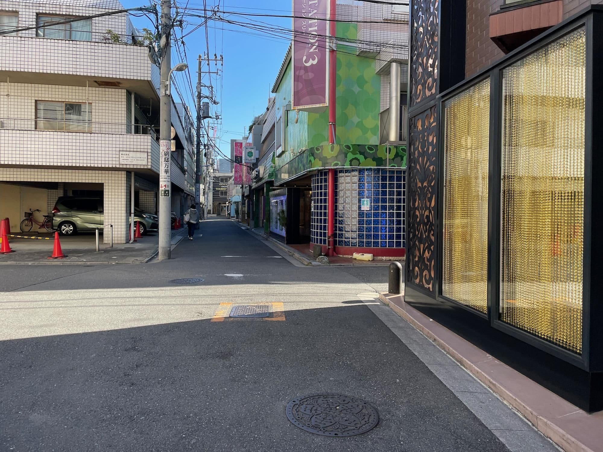 Street view near Xebec, Iriya — © musashino5 (CC BY-SA · Mapillary)
