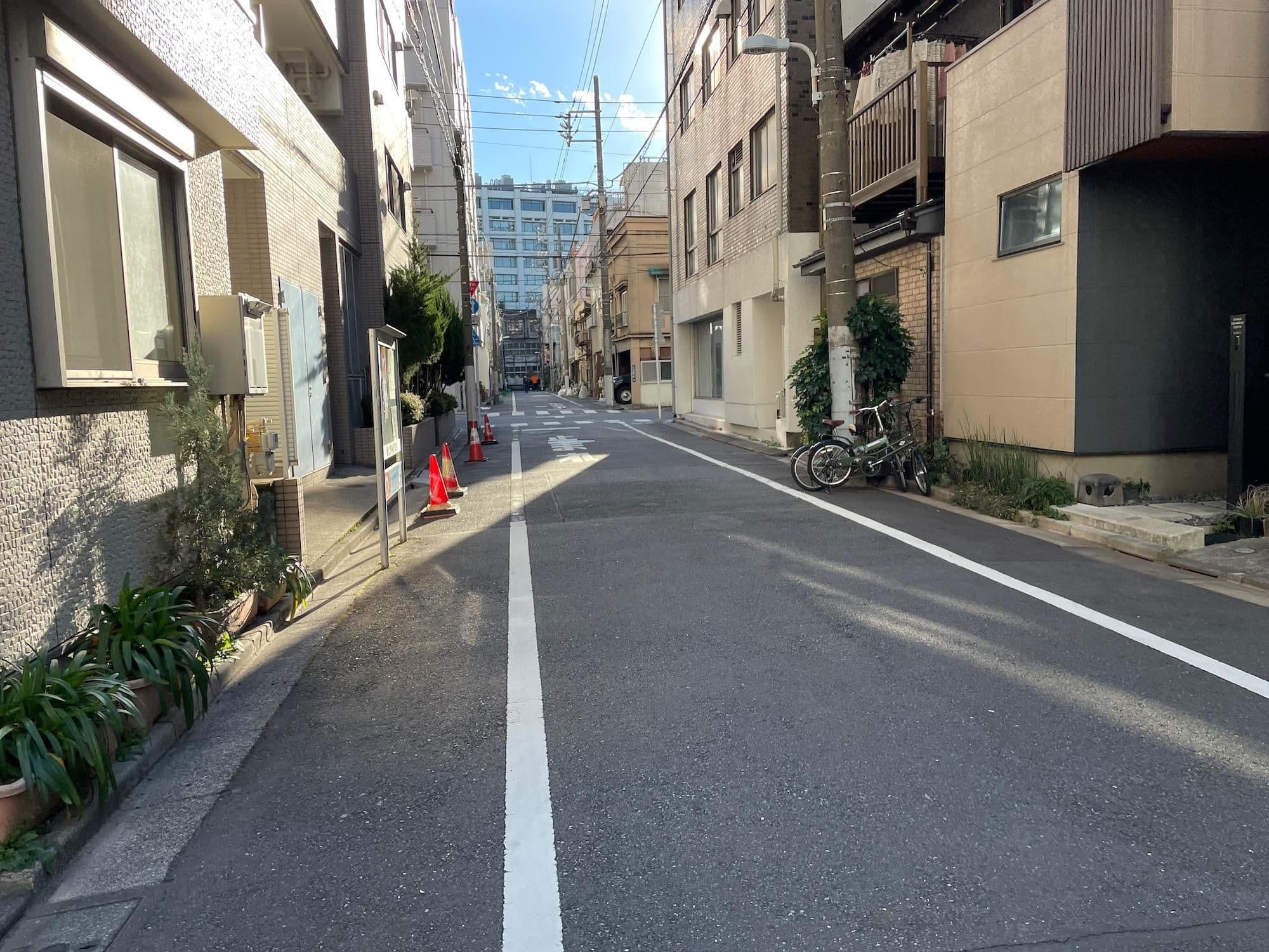 Street view near ホテル泊屋上野, Taito — © musashino5 (CC BY-SA · Mapillary)