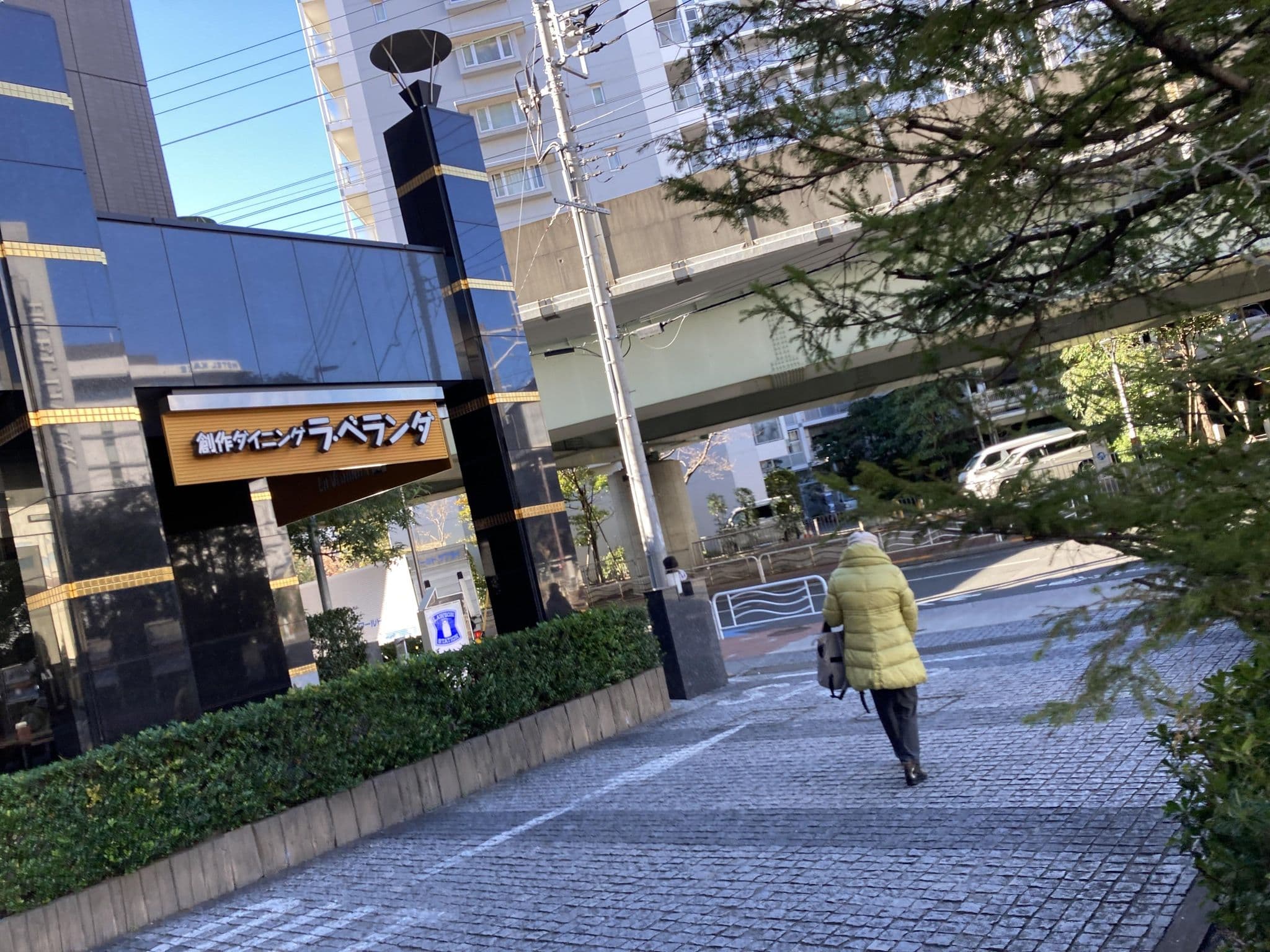 Street view near アパホテル&リゾート東京ベイ潮見, Tatsumi — © 24kawa (CC BY-SA · Mapillary)