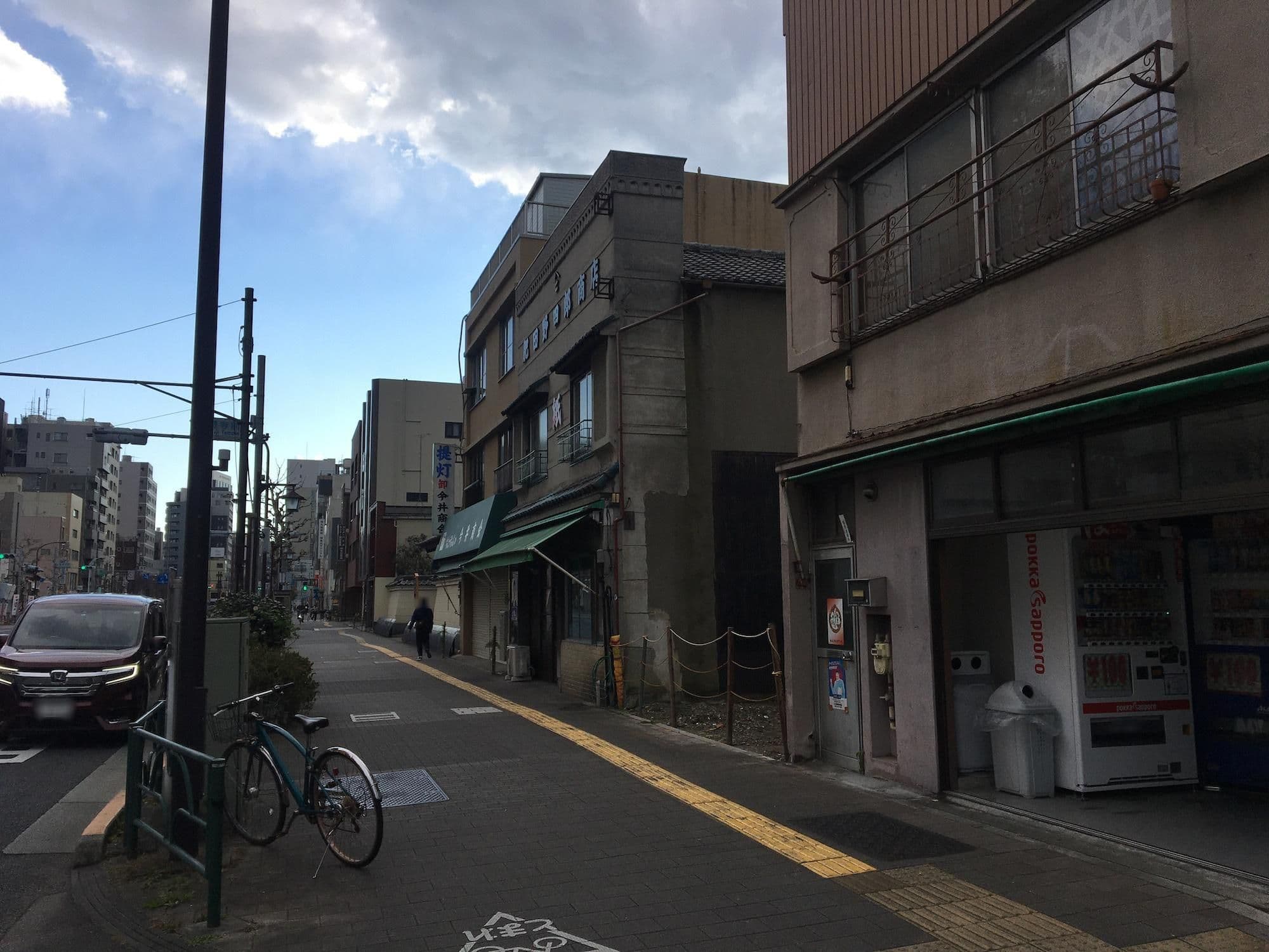 Street view near Bakpak Tokyo Hostel, Senzoku — © musashino5 (CC BY-SA · Mapillary)