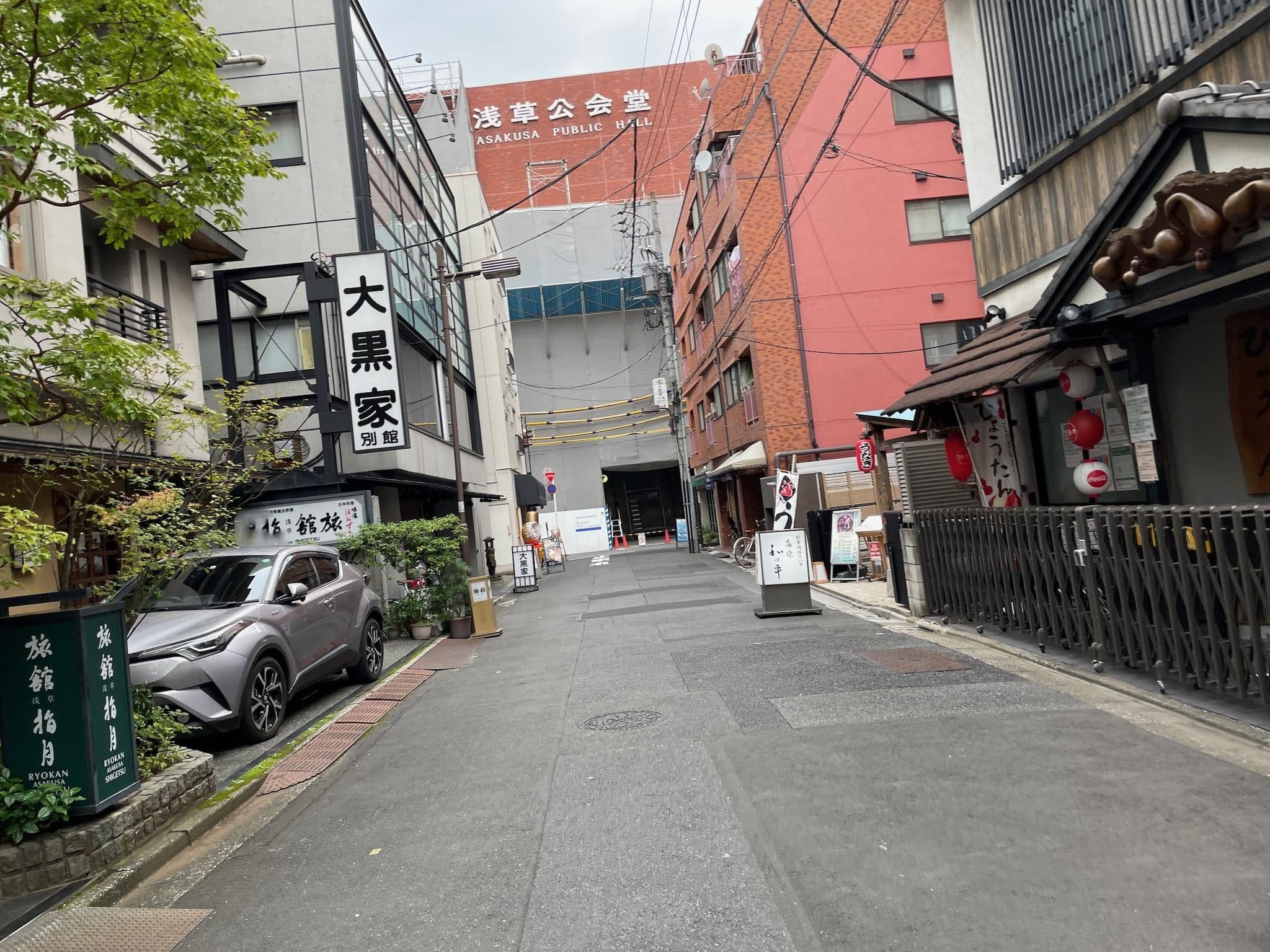 Street view near 旅館浅草指月, Asakusa — © musashino5 (CC BY-SA · Mapillary)