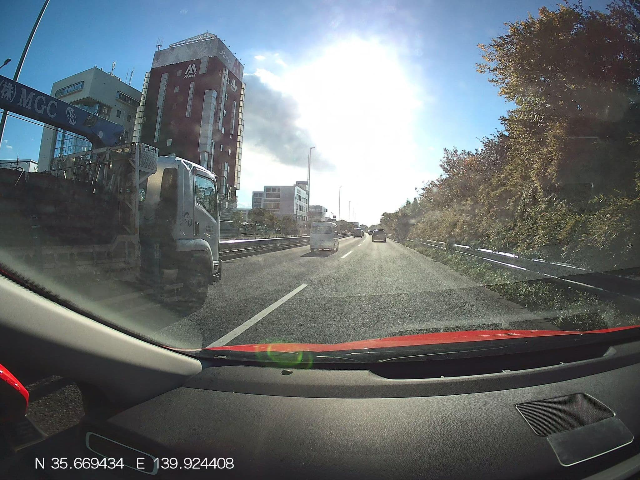 Street view near ホテルラセーヌ, Urayasu — © mitz (CC BY-SA · Mapillary)