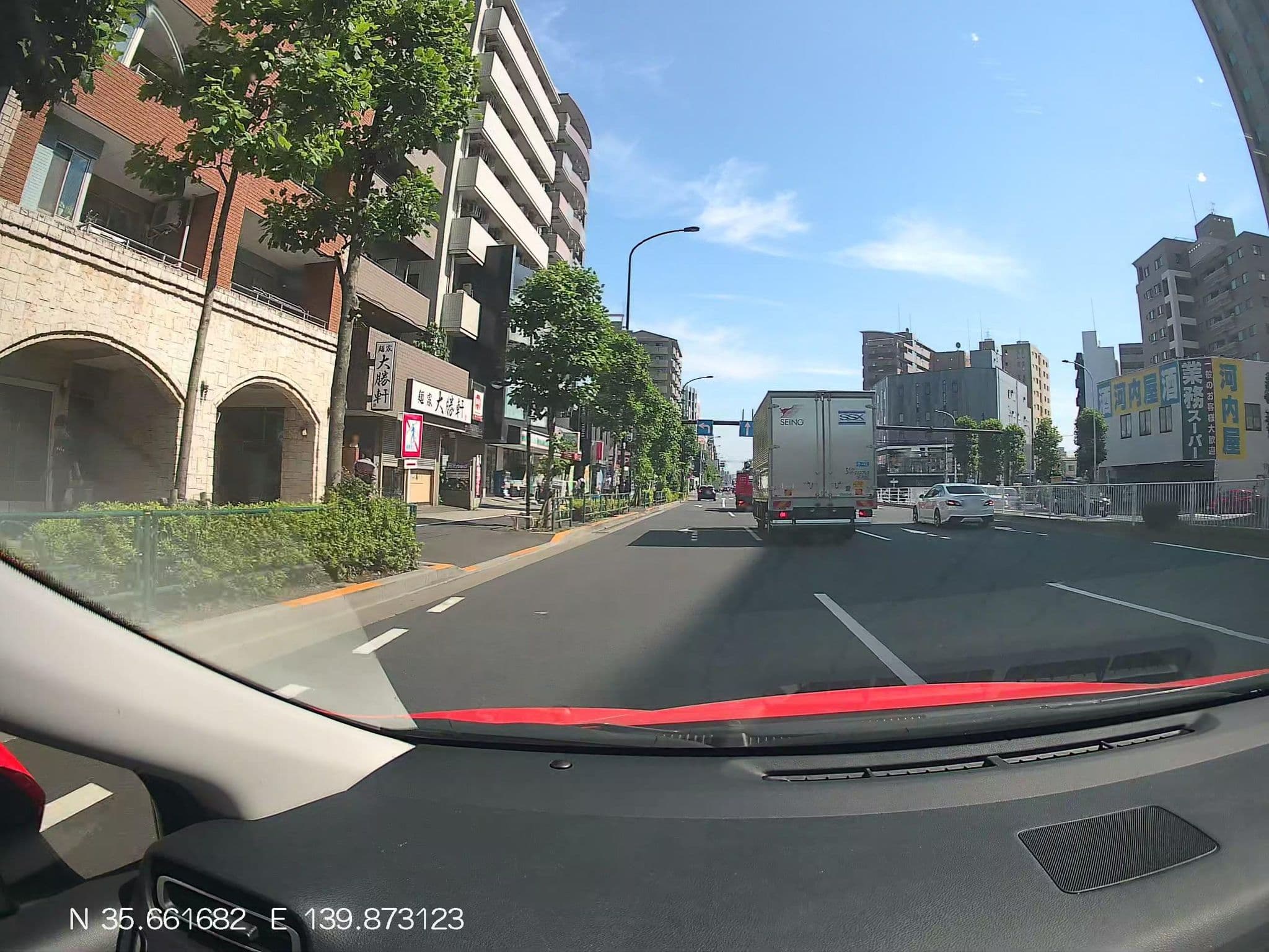 Street view near ホテル ルミエール葛西, Funabori — © mitz (CC BY-SA · Mapillary)
