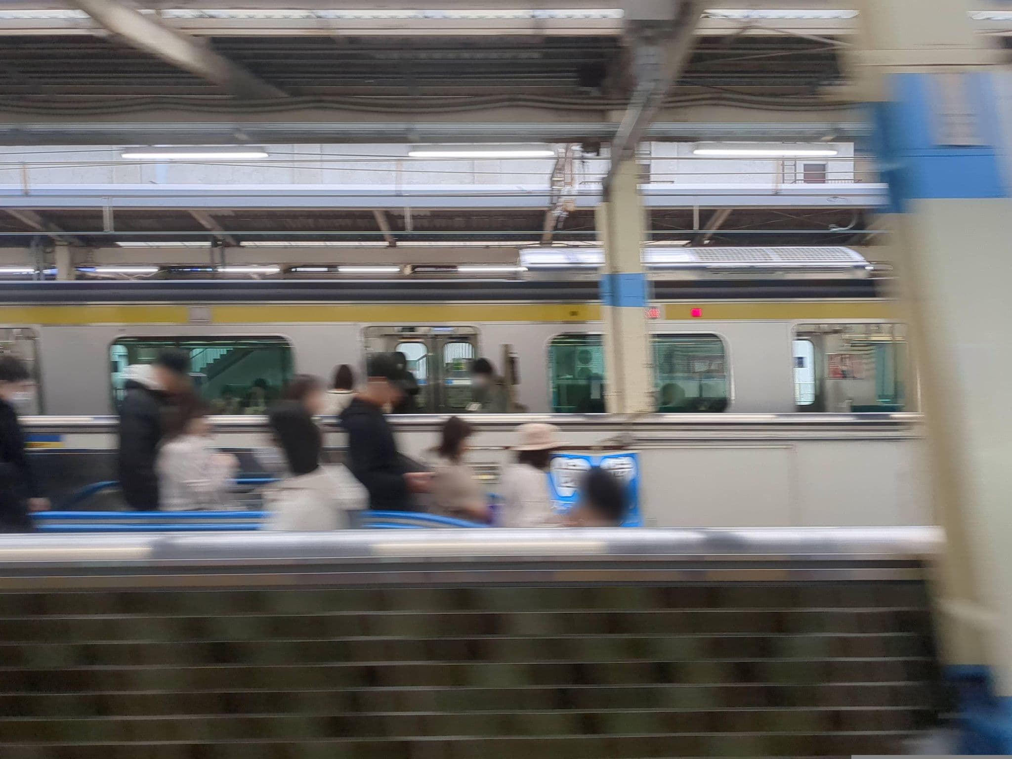 Street view near JR東日本ホテルメッツ 船橋, Honchō — © mitz (CC BY-SA · Mapillary)