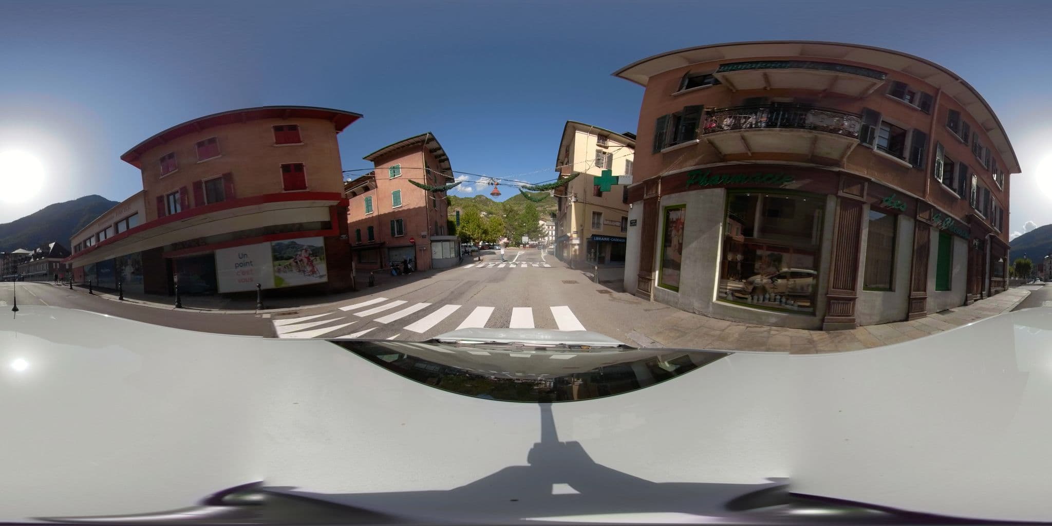 Street view near Hôtel du Faubourg, Moûtiers — © serfim_cit_y (CC BY-SA · Mapillary)
