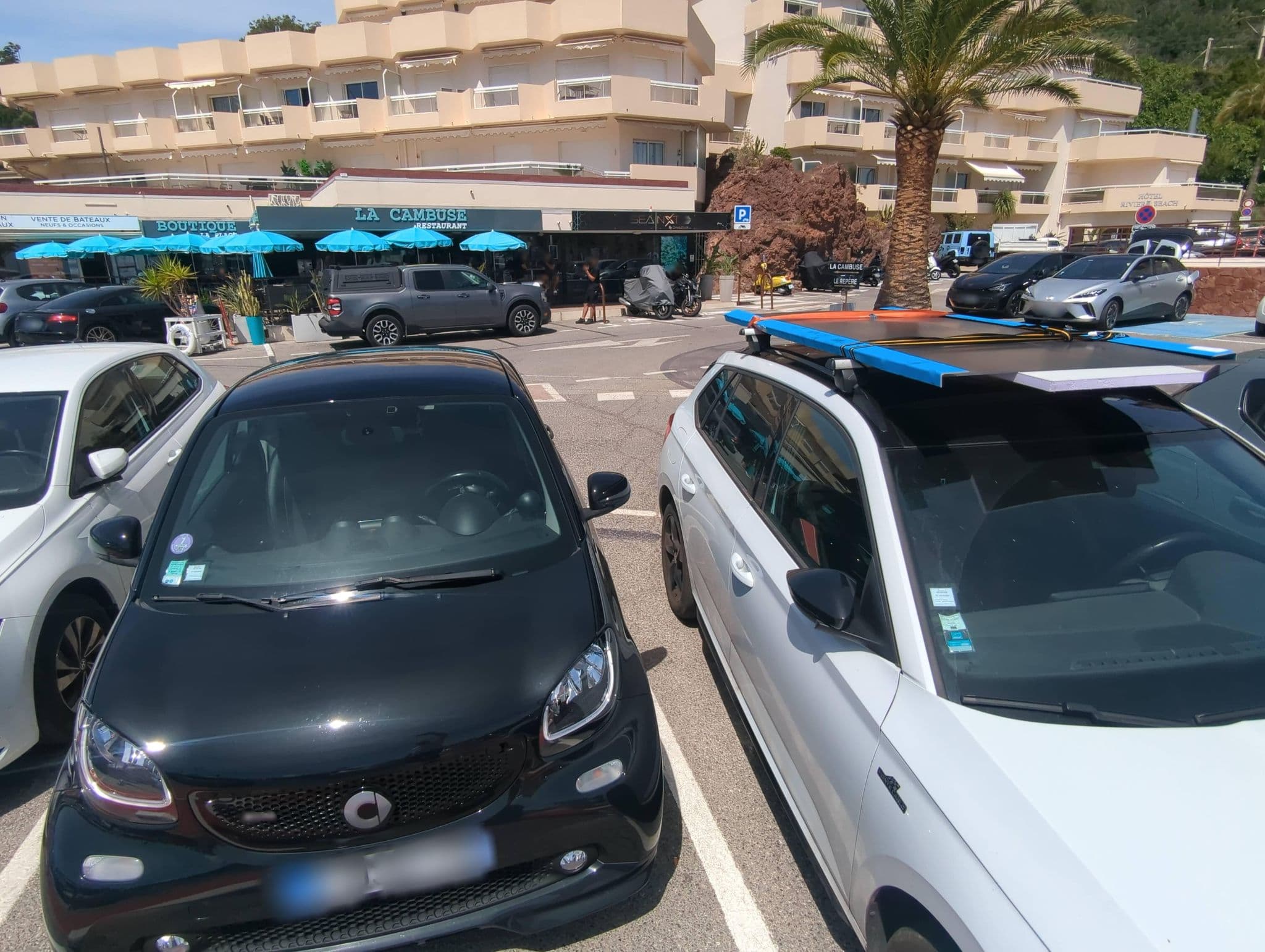 Street view near Riviera Beach Hotel, Théoule-sur-Mer — © CHANET (CC BY-SA · Mapillary)
