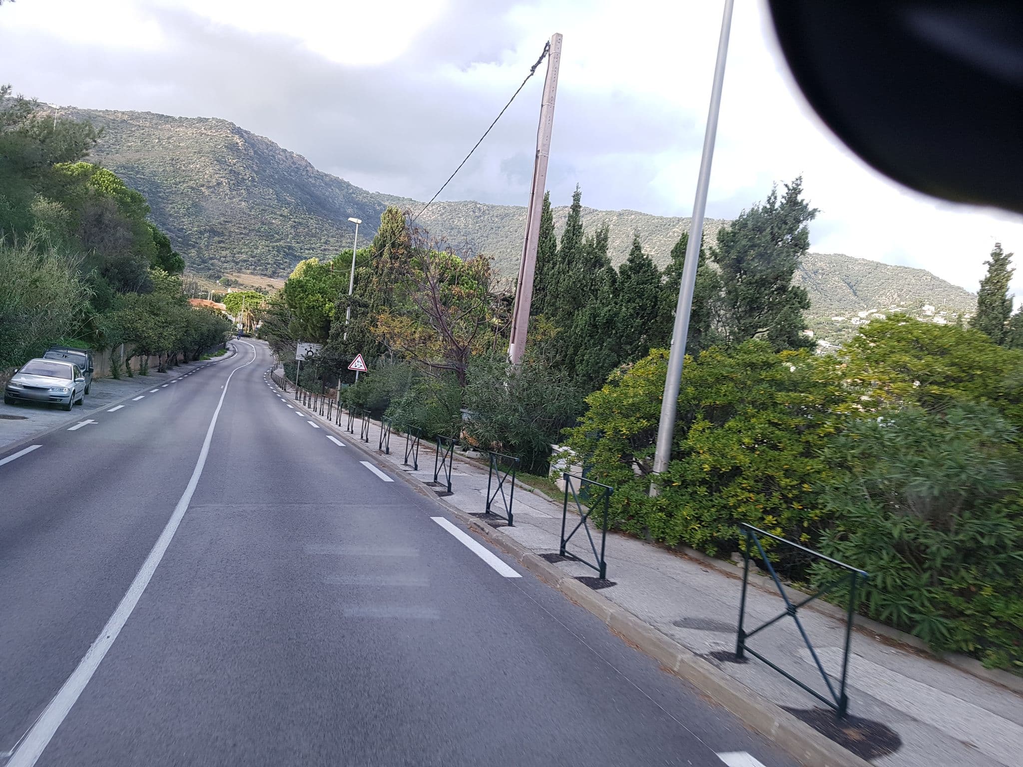 Street view near Logis Hôtel Astria Beach La Falaise, Le Lavandou — © bernardvoyageur (CC BY-SA · Mapillary)