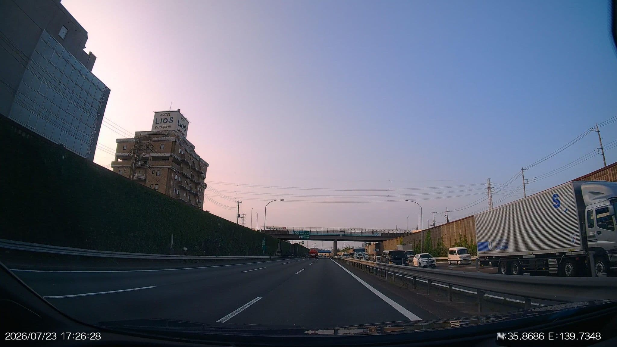 Street view near ウォーターゲート川口, Hatogaya-honchō — © aHS (CC BY-SA · Mapillary)
