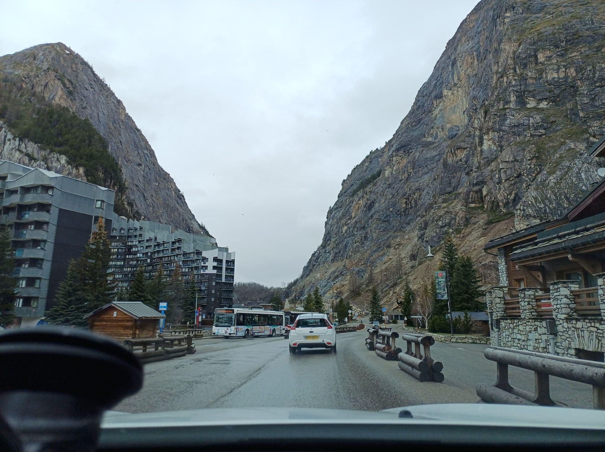 Street view near Le Samovar, Val-d'Isère — © MatthieuF4FNE (CC BY-SA · Mapillary)