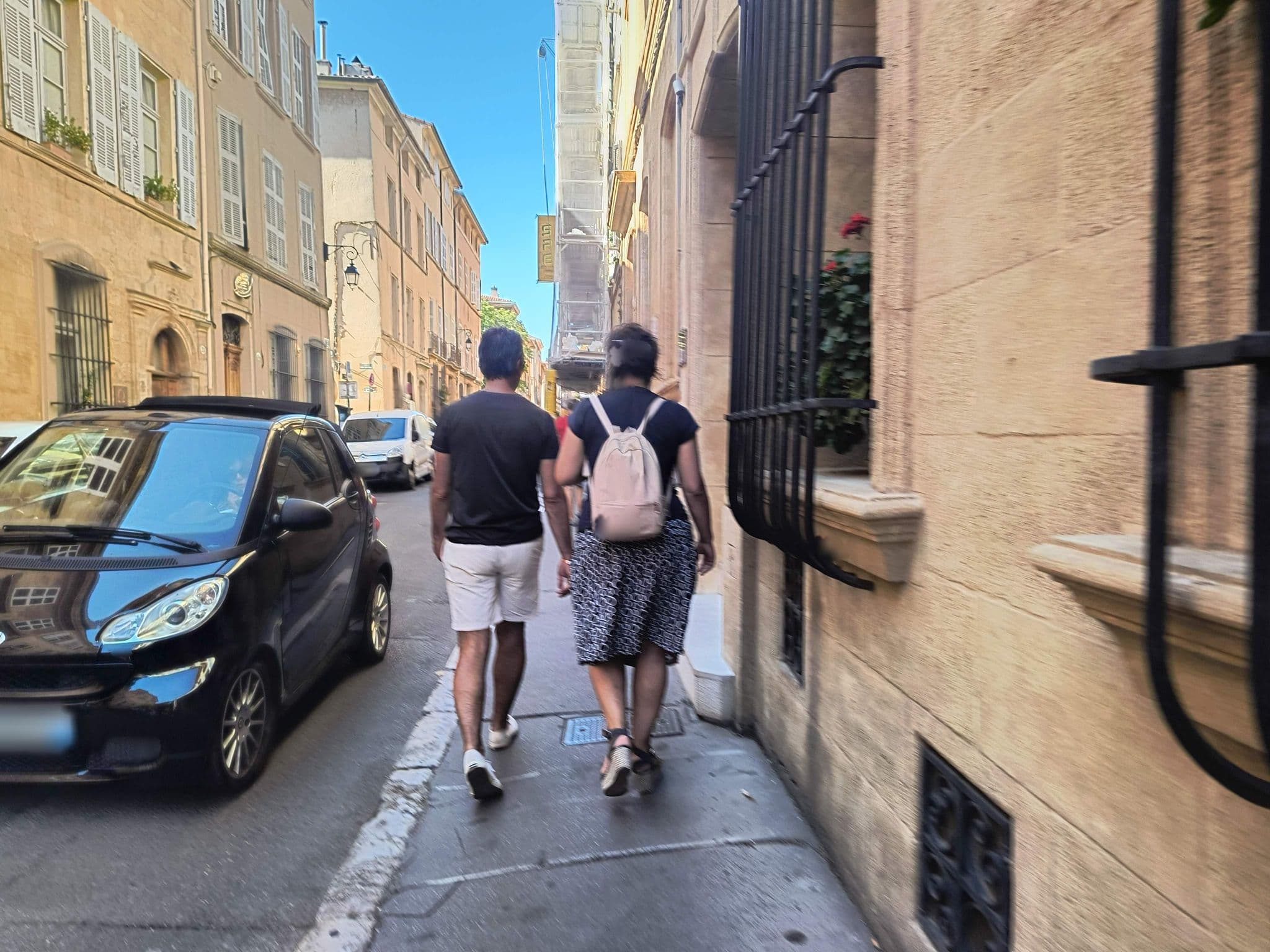 Street view near Les Quatre Dauphins, Aix-en-Provence — © mapeadora (CC BY-SA · Mapillary)