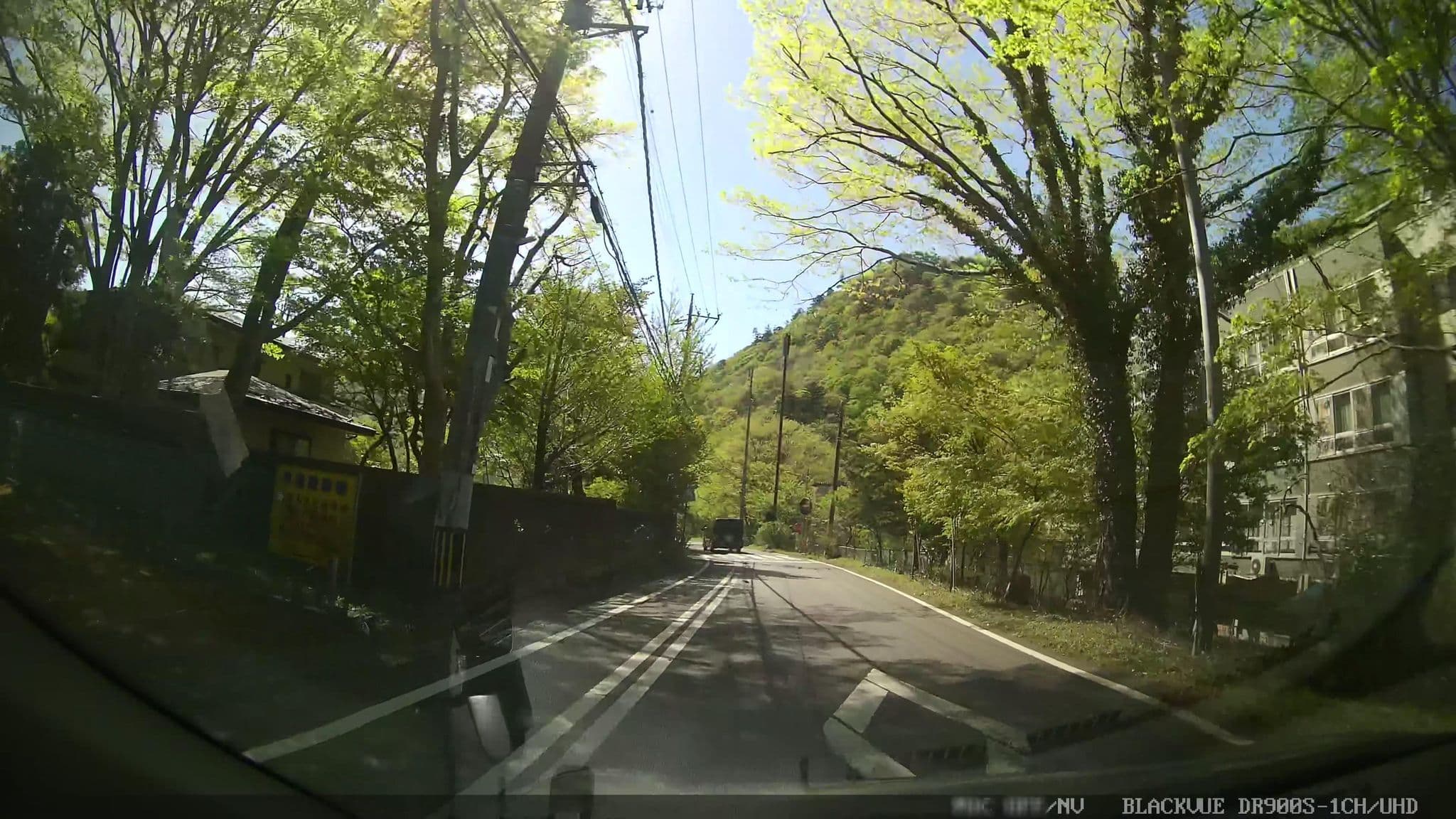 Street view near 和泉屋旅館, Kinugawa Onsen — © jmmapiranger (CC BY-SA · Mapillary)
