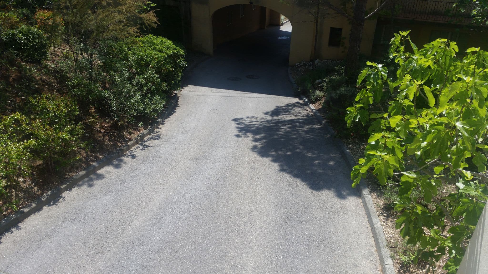 Street view near Aiguier, Charleval — © johsin18 (CC BY-SA · Mapillary)