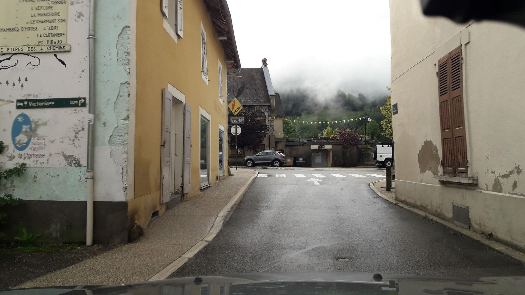 Street view near Le petit chartreux, Saint-Hilaire — © eric_s (CC BY-SA · Mapillary)