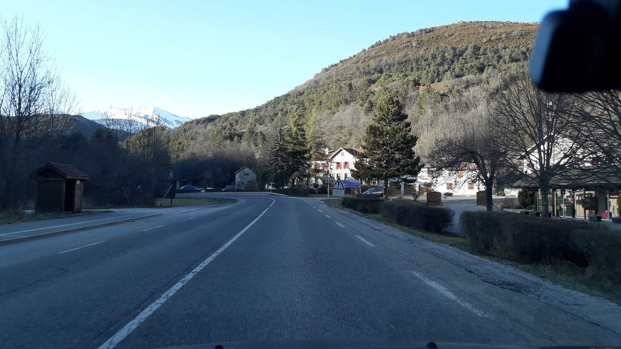 Street view near Les Alpins, Veynes — © eric_s (CC BY-SA · Mapillary)