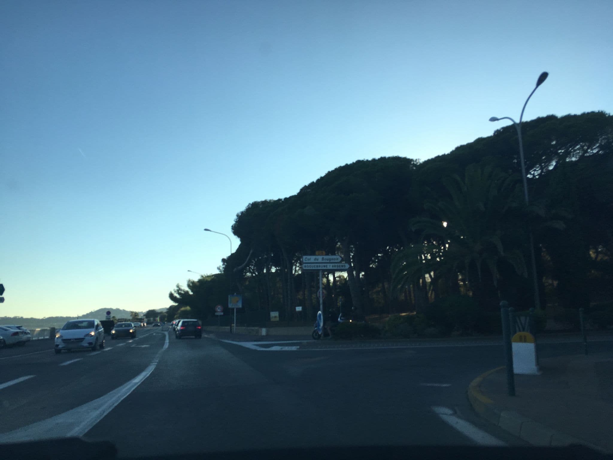 Street view near Hôtel La Villa, Sainte-Maxime — © phjarry (CC BY-SA · Mapillary)