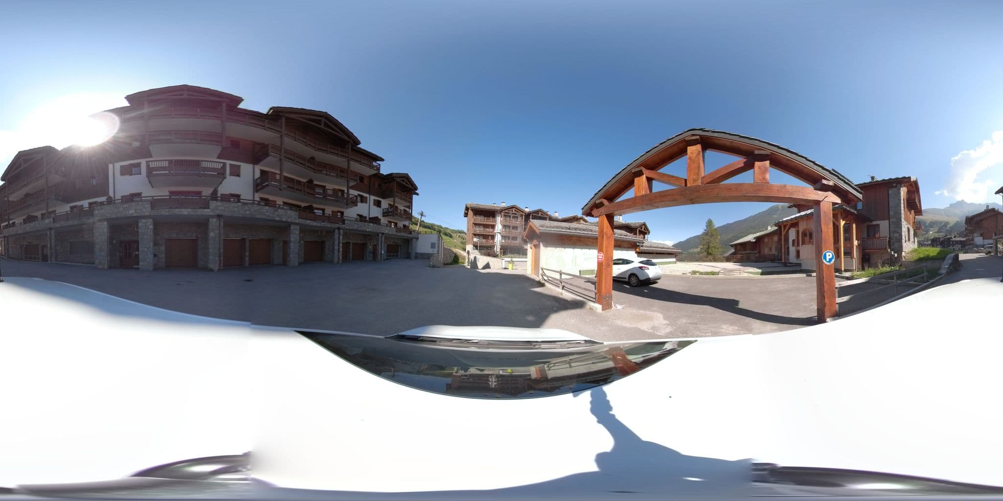 Street view near Doronic, Aigueblanche — © serfim_cit_y (CC BY-SA · Mapillary)