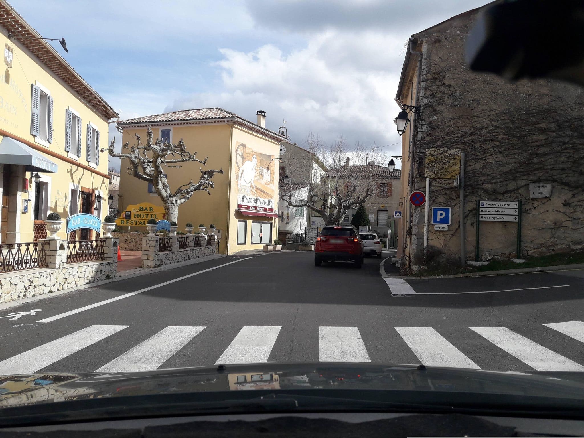 Street view near Grand Hôtel Bain, Bargemon — © eric_s (CC BY-SA · Mapillary)