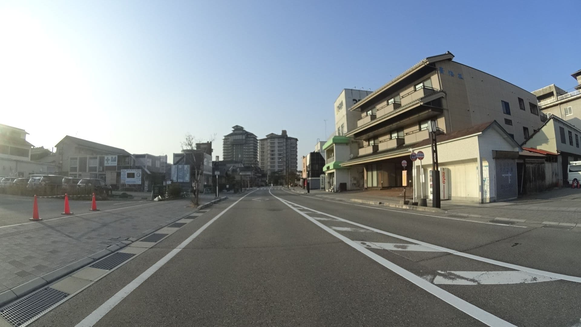 Street view near 和倉温泉 能登観光ホテルなおき, Nanao — © yasunari (CC BY-SA · Mapillary)