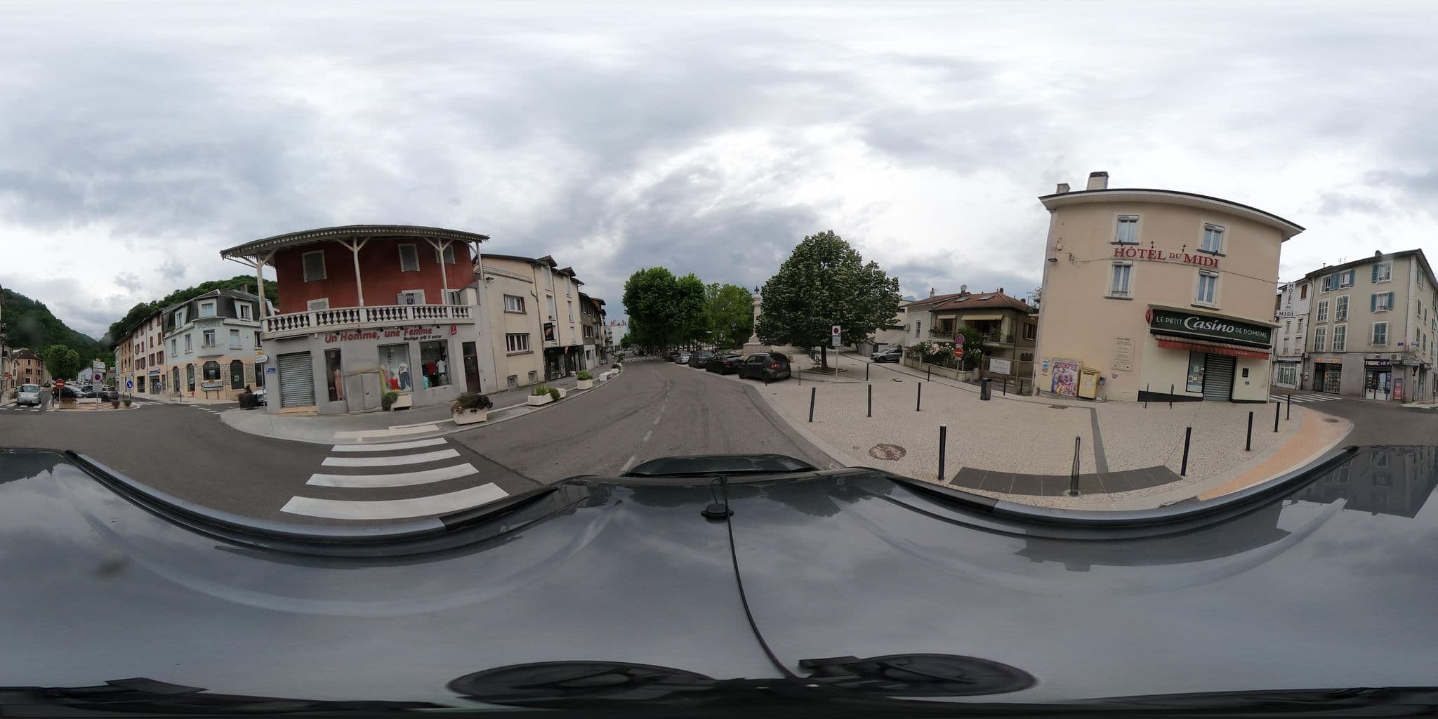 Street view near Hôtel du Midi, Domène — © eric_s (CC BY-SA · Mapillary)