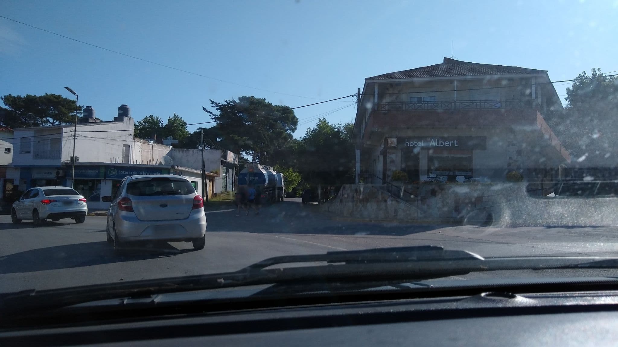 Street view near Hotel Albert, Villa Gesell — © lggadea (CC BY-SA · Mapillary)