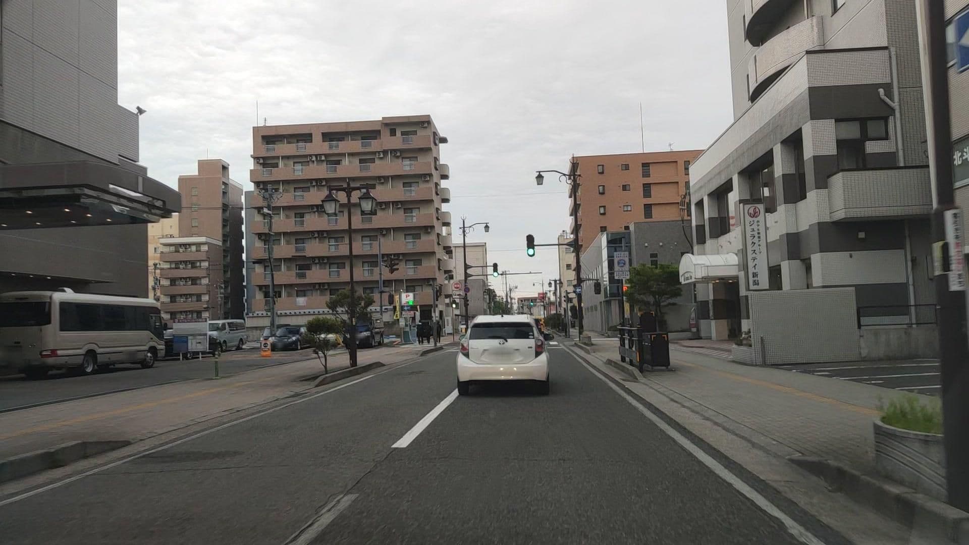 Street view near ホテルレオパレス新潟, Niigata — © drivephotograph (CC BY-SA · Mapillary)