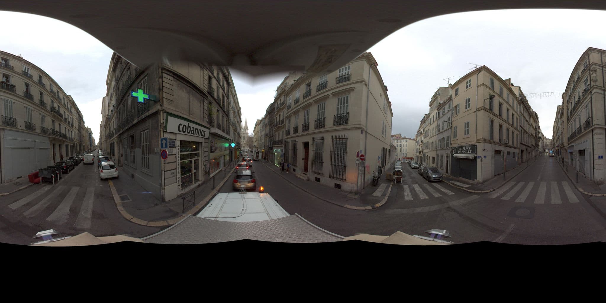 Street view near Hôtel Trianon, Le Chapitre — © Suez (CC BY-SA · Mapillary)