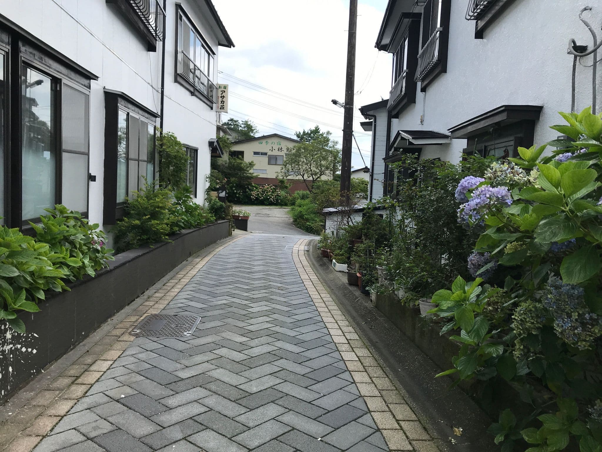 Street view near 民宿 新小松屋, Nasu — © yaritsusozai (CC BY-SA · Mapillary)