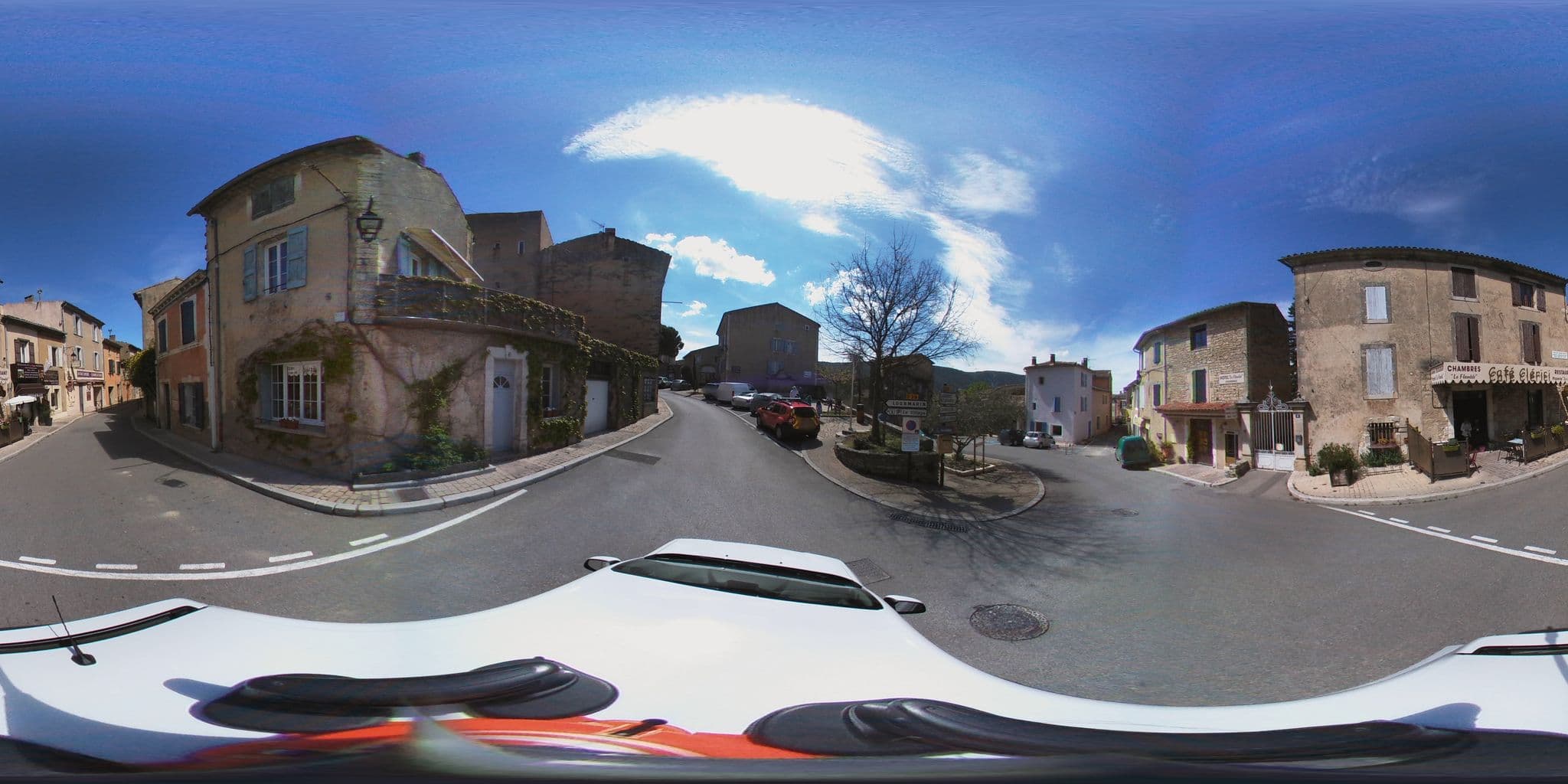 Street view near La flambée, Bonnieux — © zimmy (CC BY-SA · Mapillary)