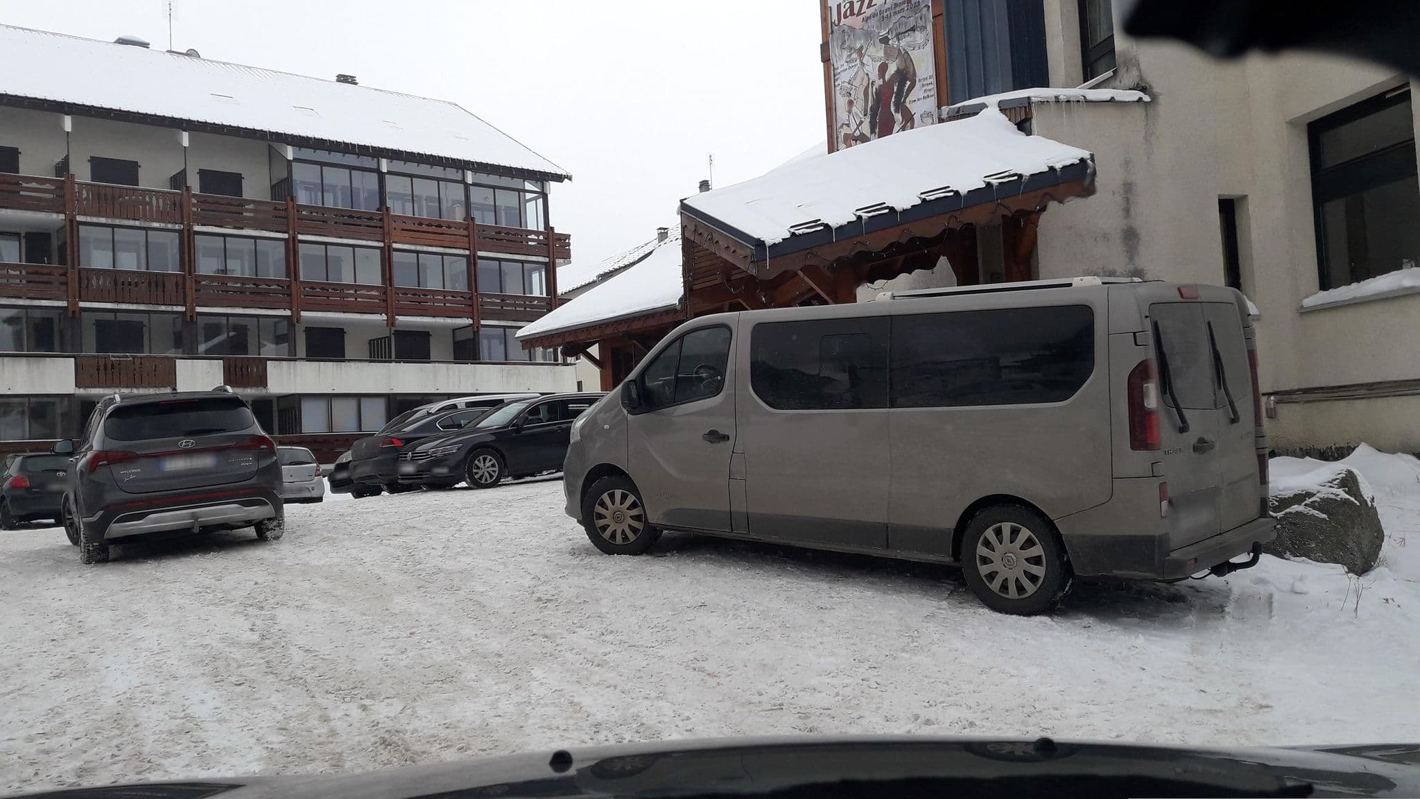 Street view near Gîte du Chardon Bleu, Vaulnaveys-le-Bas — © eric_s (CC BY-SA · Mapillary)