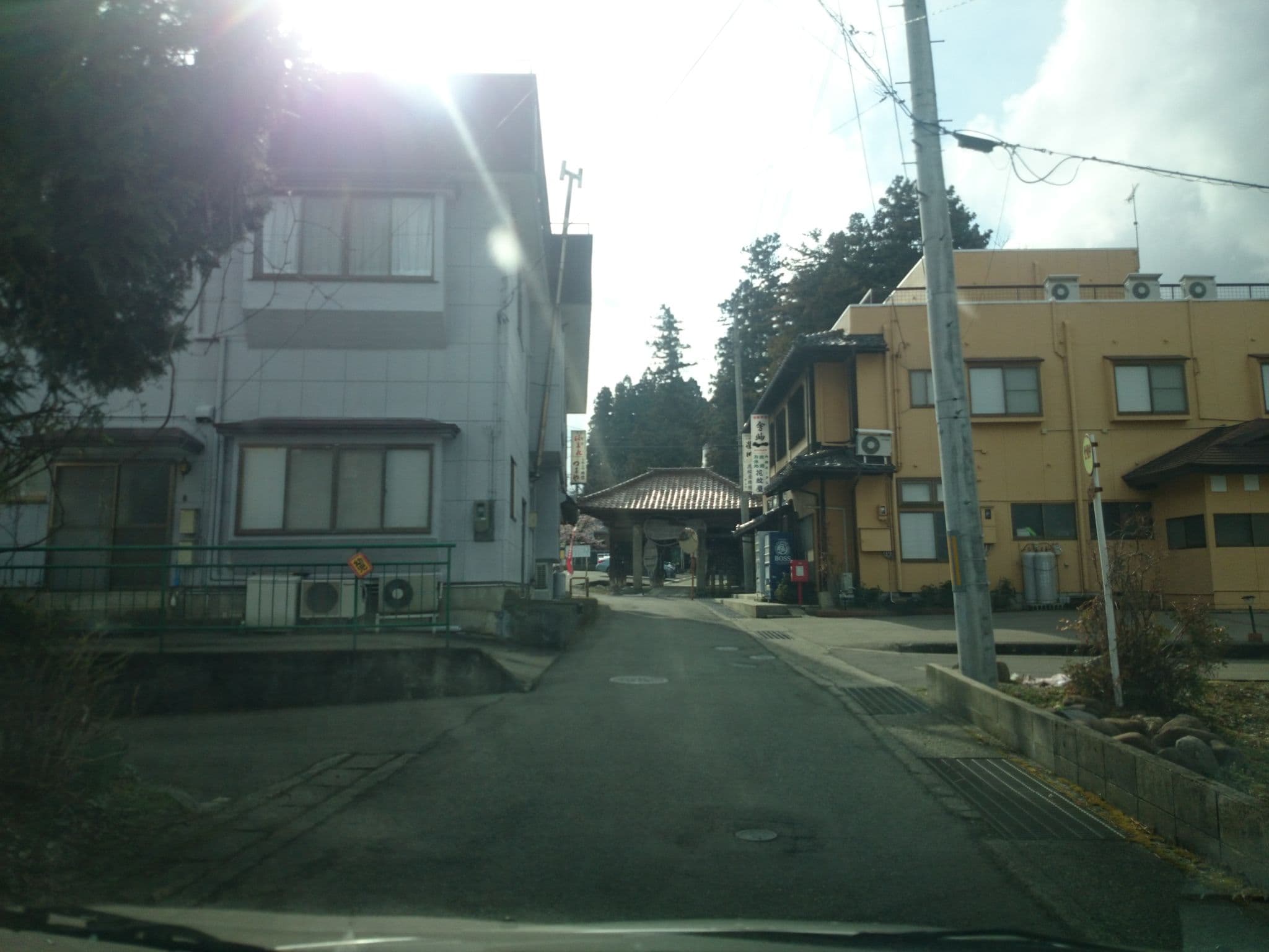 Street view near 花紋屋旅館, Bange — © tm3594 (CC BY-SA · Mapillary)