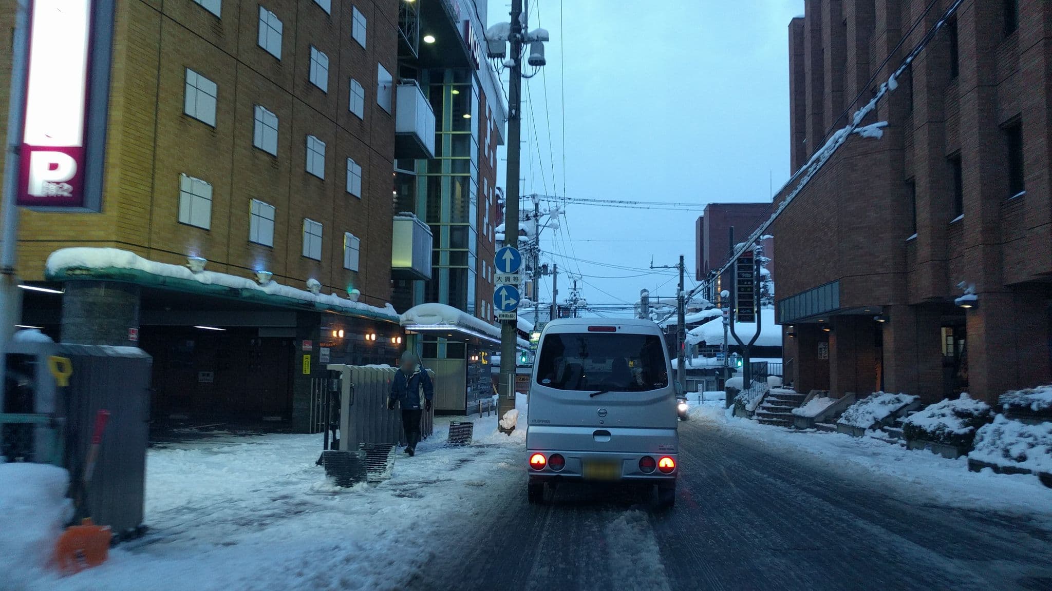 Street view near センチュリーホテル, Aizu-Wakamatsu — © jmmapiranger (CC BY-SA · Mapillary)