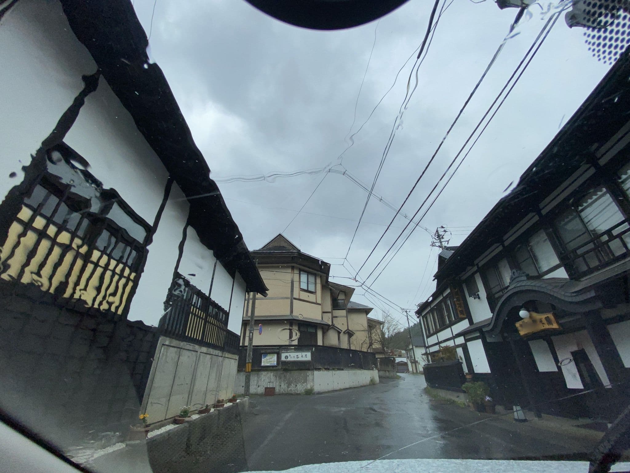 Street view near 小野川温泉 亀屋万年閣, Yonezawa — © irvinfly (CC BY-SA · Mapillary)