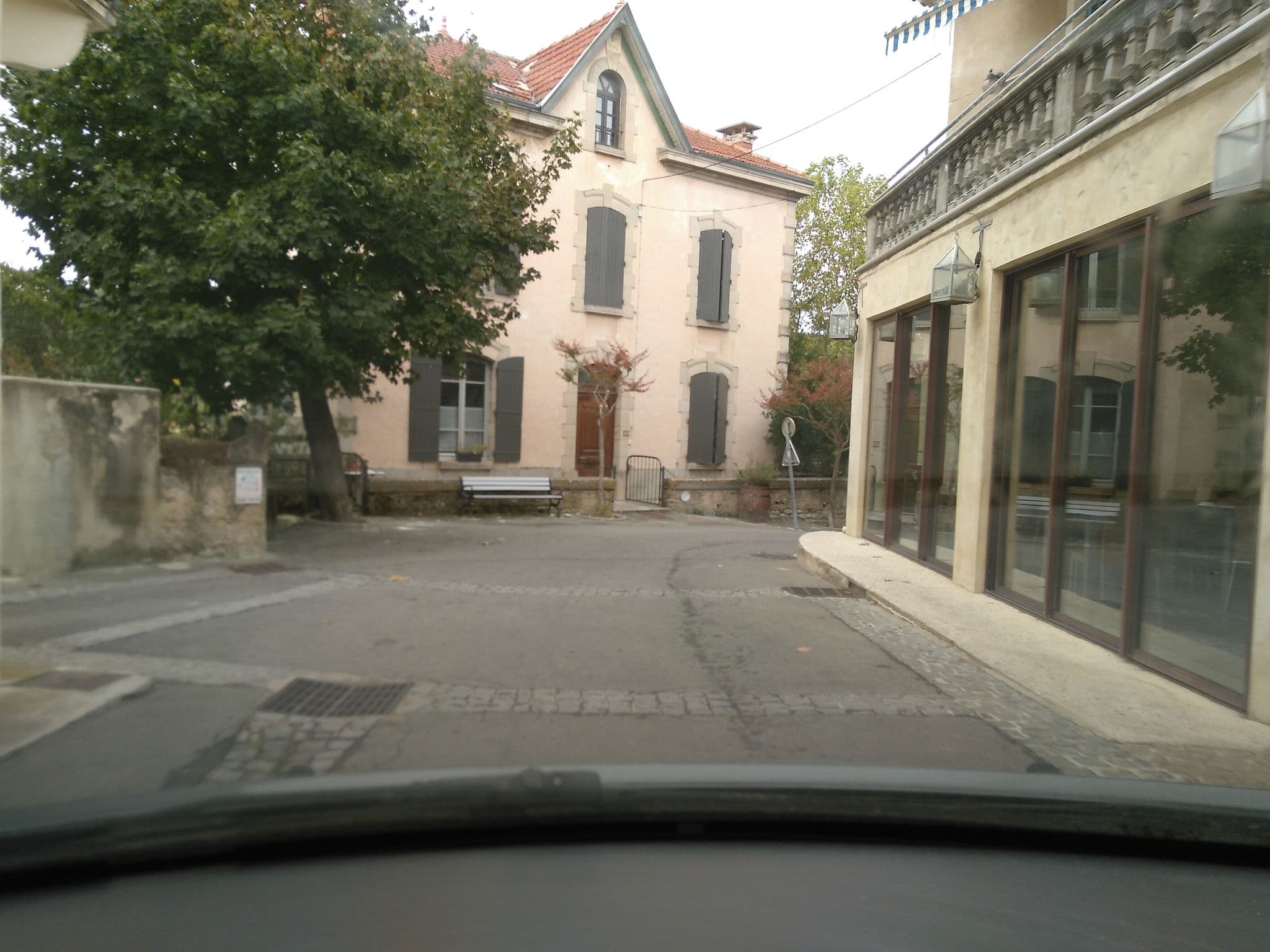 Street view near Le Petit Bistrot, Vinsobres — © marcp (CC BY-SA · Mapillary)