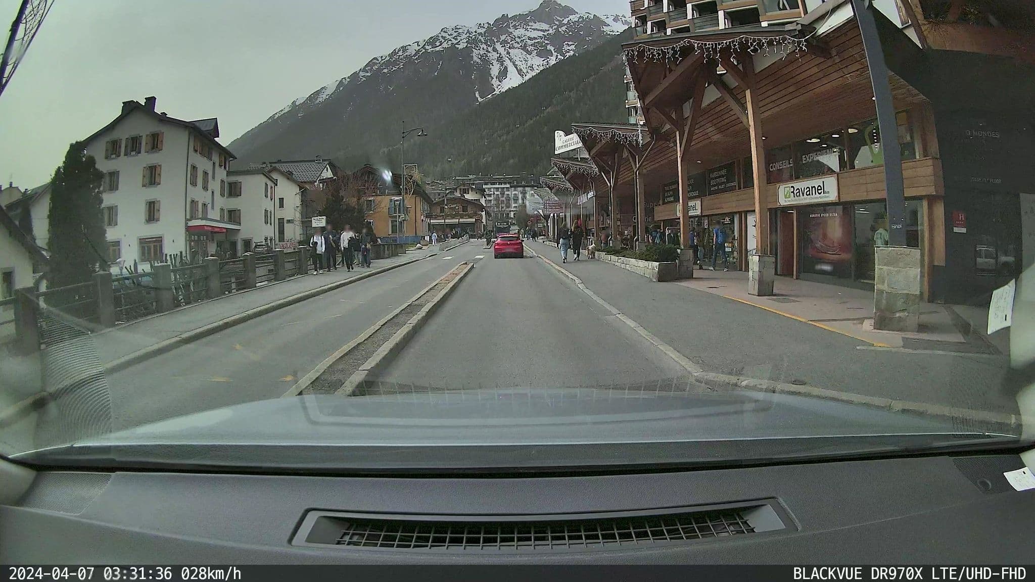 Street view near Alpina Eclectic Hotel, Chamonix-Mont-Blanc — © ordinatous (CC BY-SA · Mapillary)